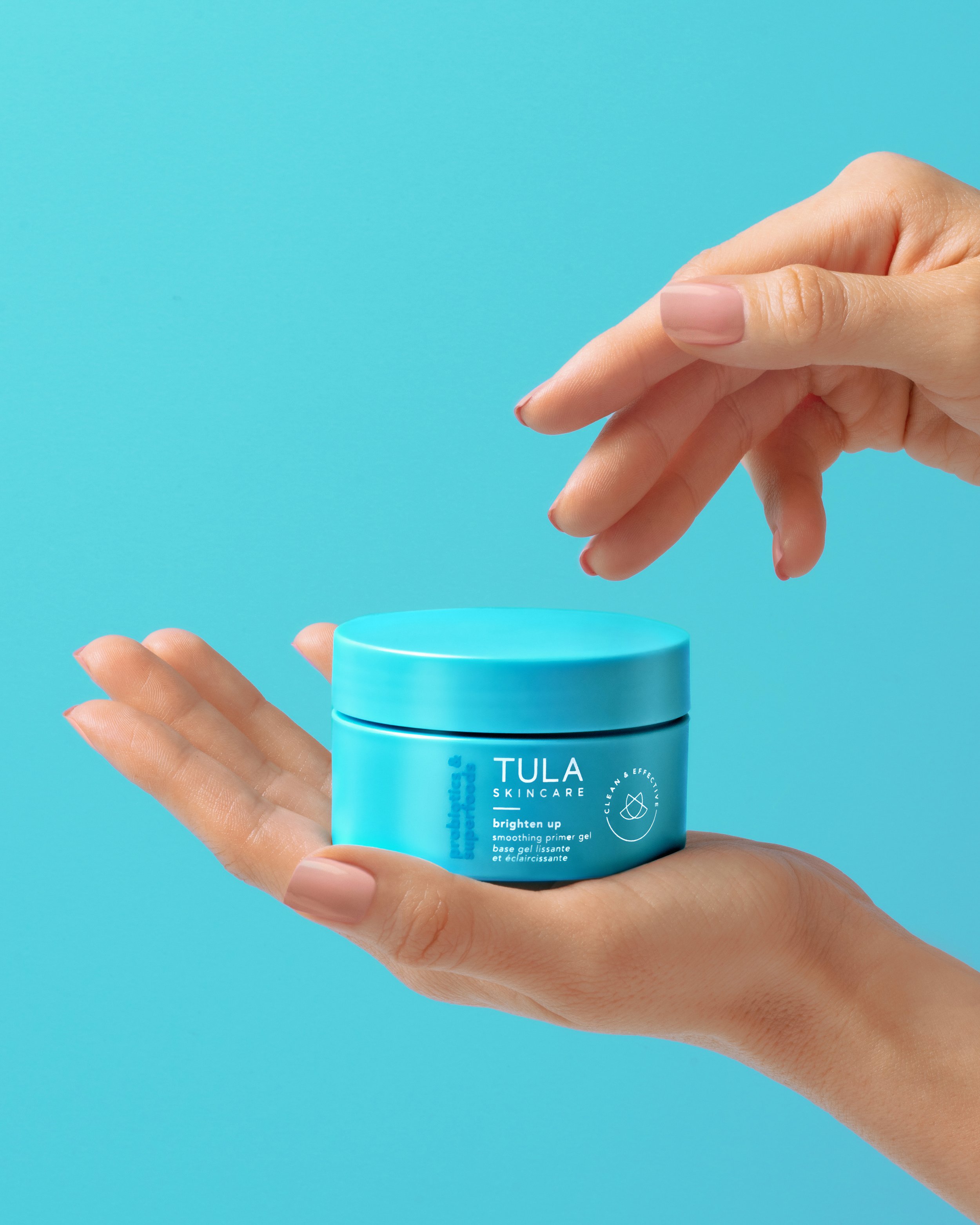 Hand photography and retouching for beauty brands