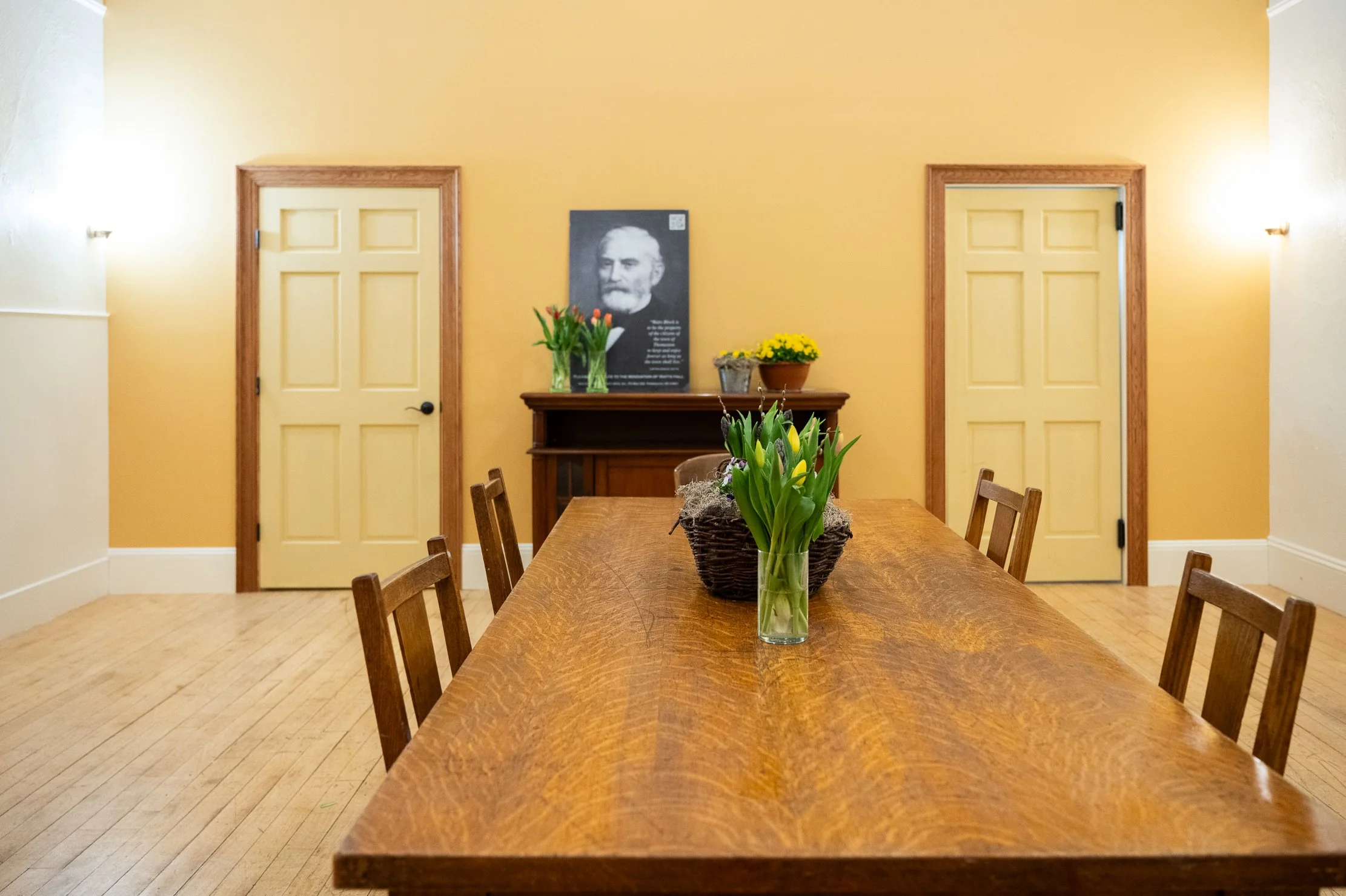 With a capacity of 49, our boardroom is the perfect size for meetings, classes, and intimate gatherings.

Photo credit: Nicole Langille Imagery