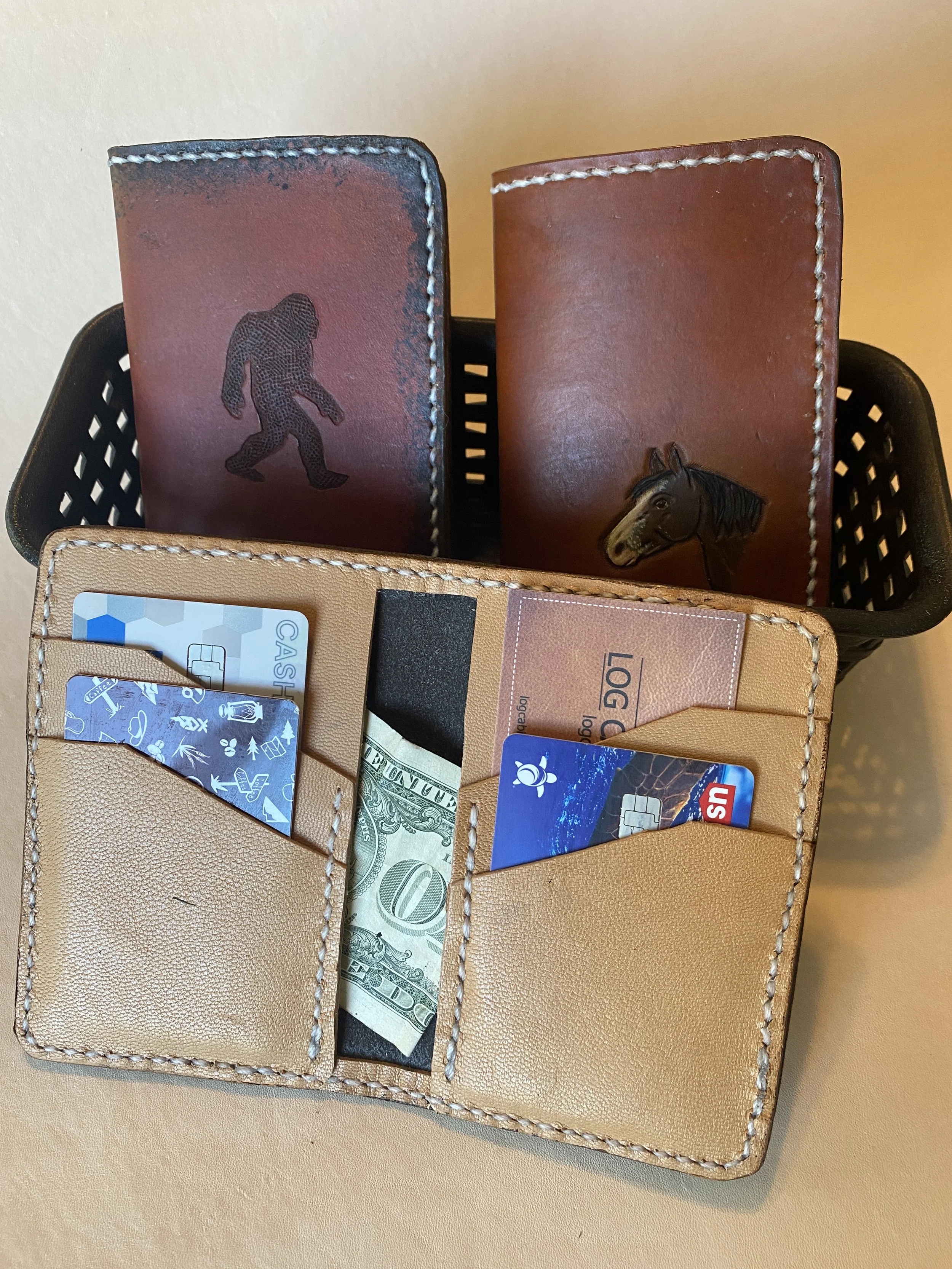 sm men wallet 1.jpg