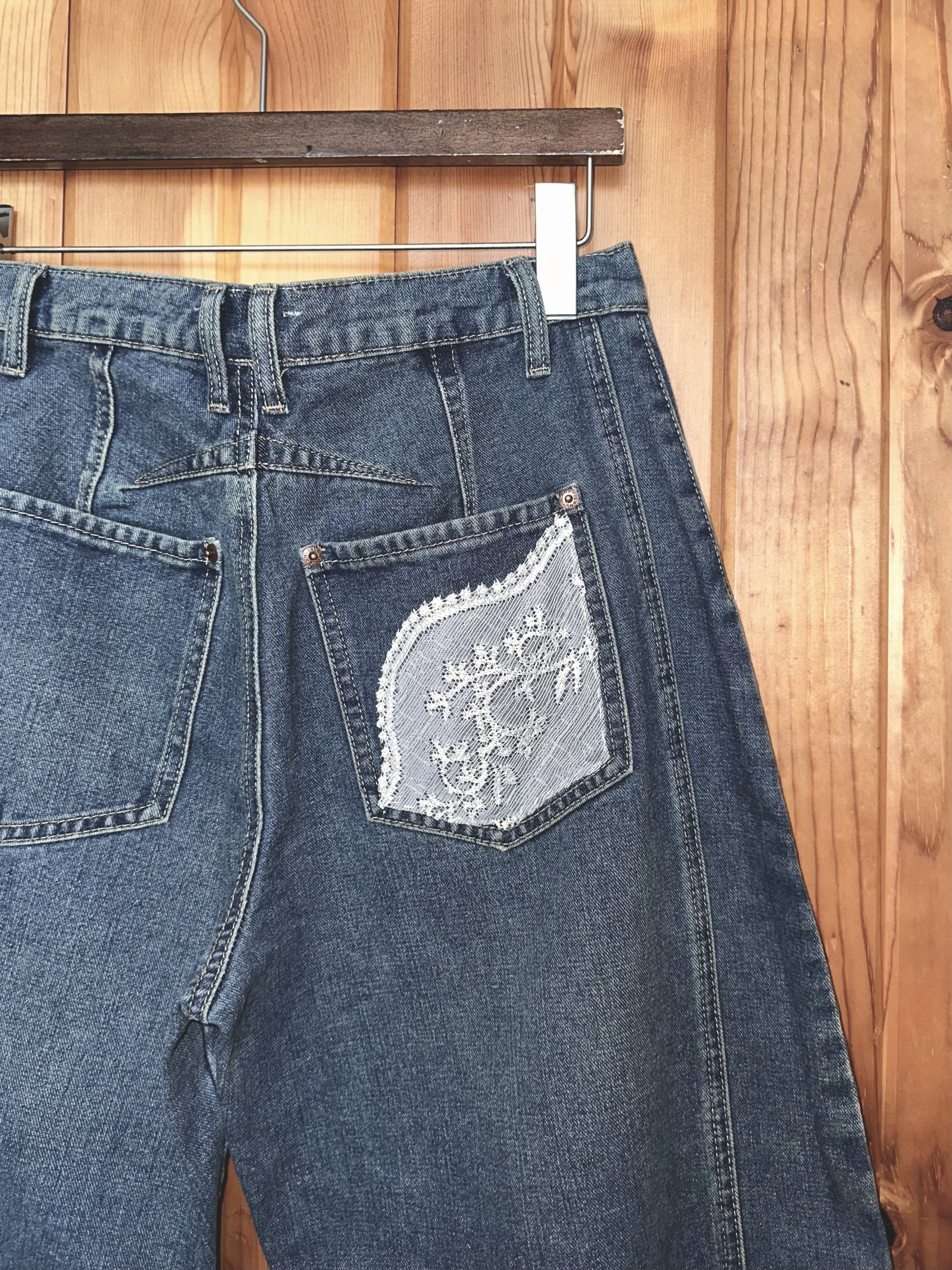 DoilyPocket_Detail.jpg