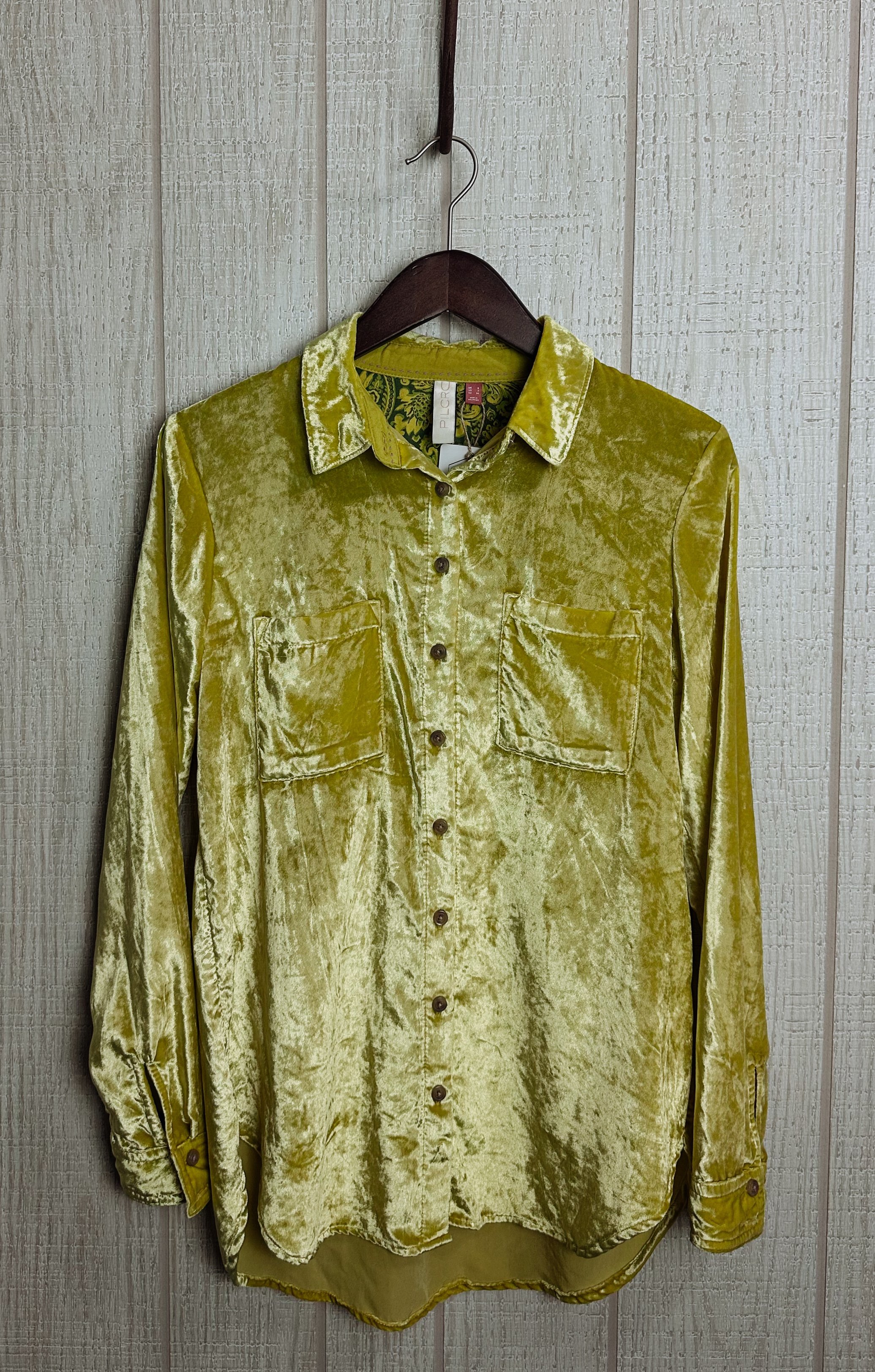LimeVelvetButtonUp_Front.JPG