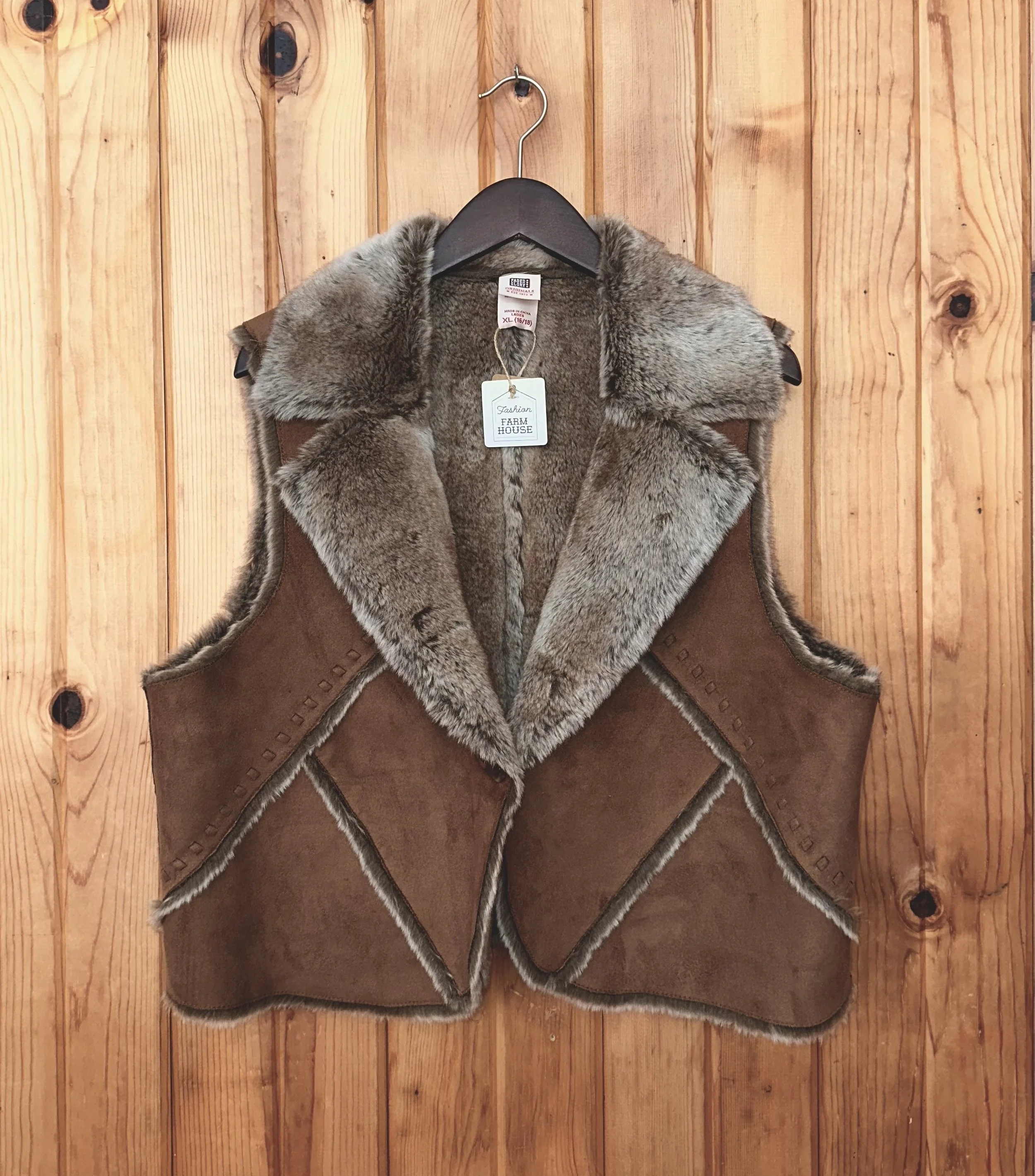 Faur Vest