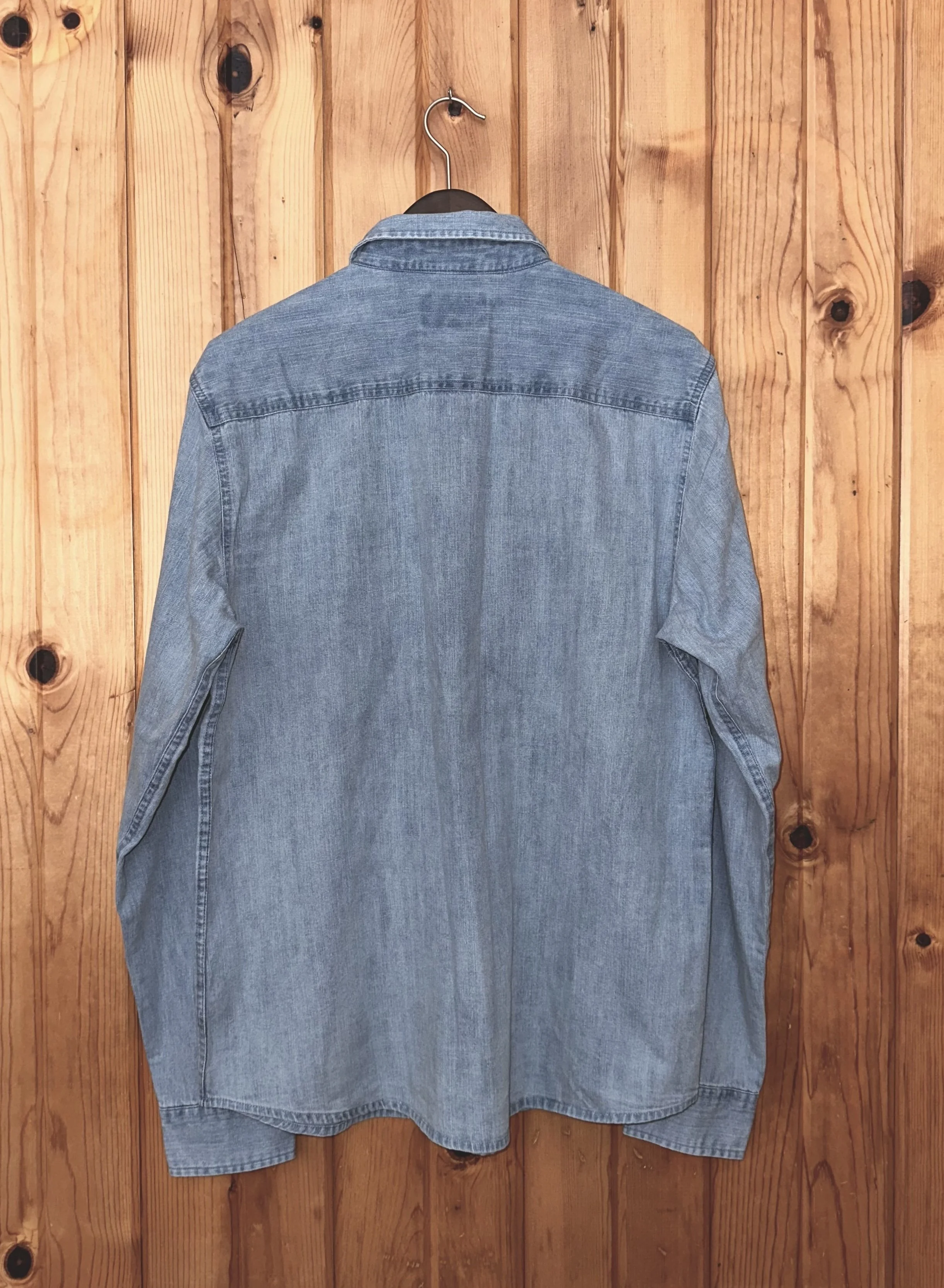 ChambrayShirt_Back.jpeg