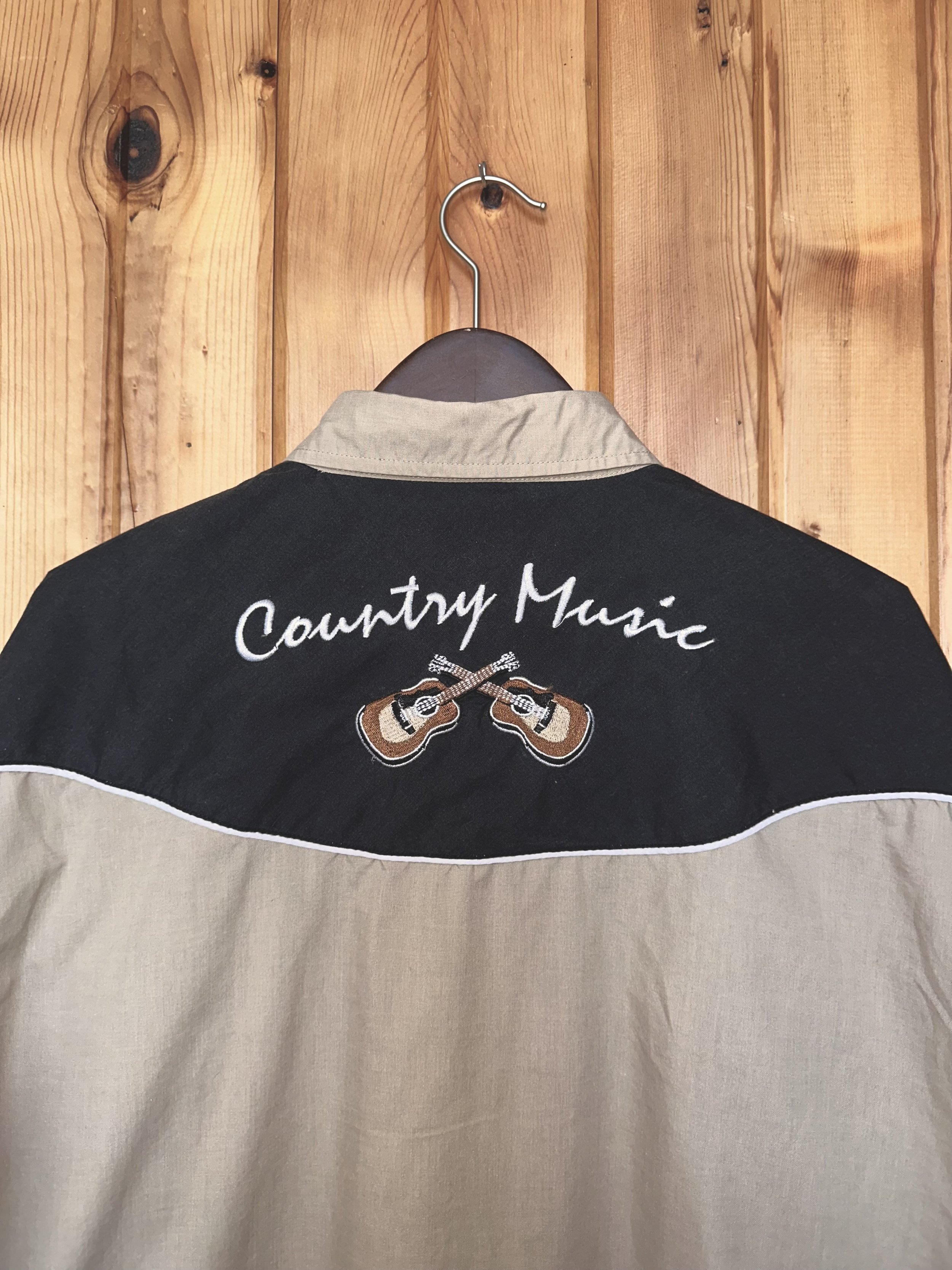 CountryMusicYokeShirt_Details.jpg