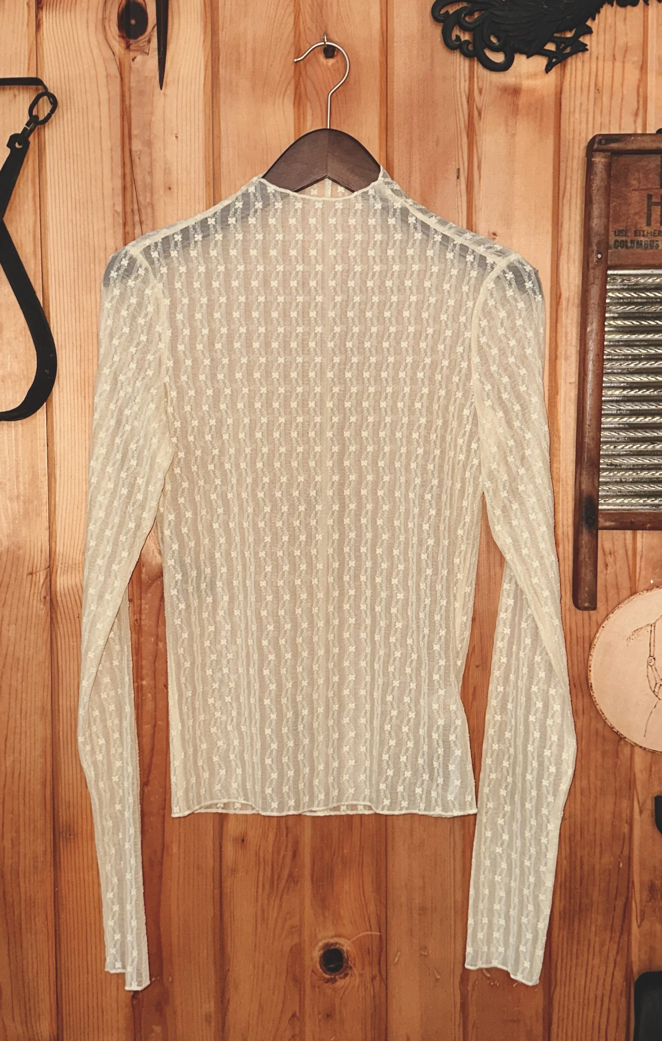 Textured Lace LS