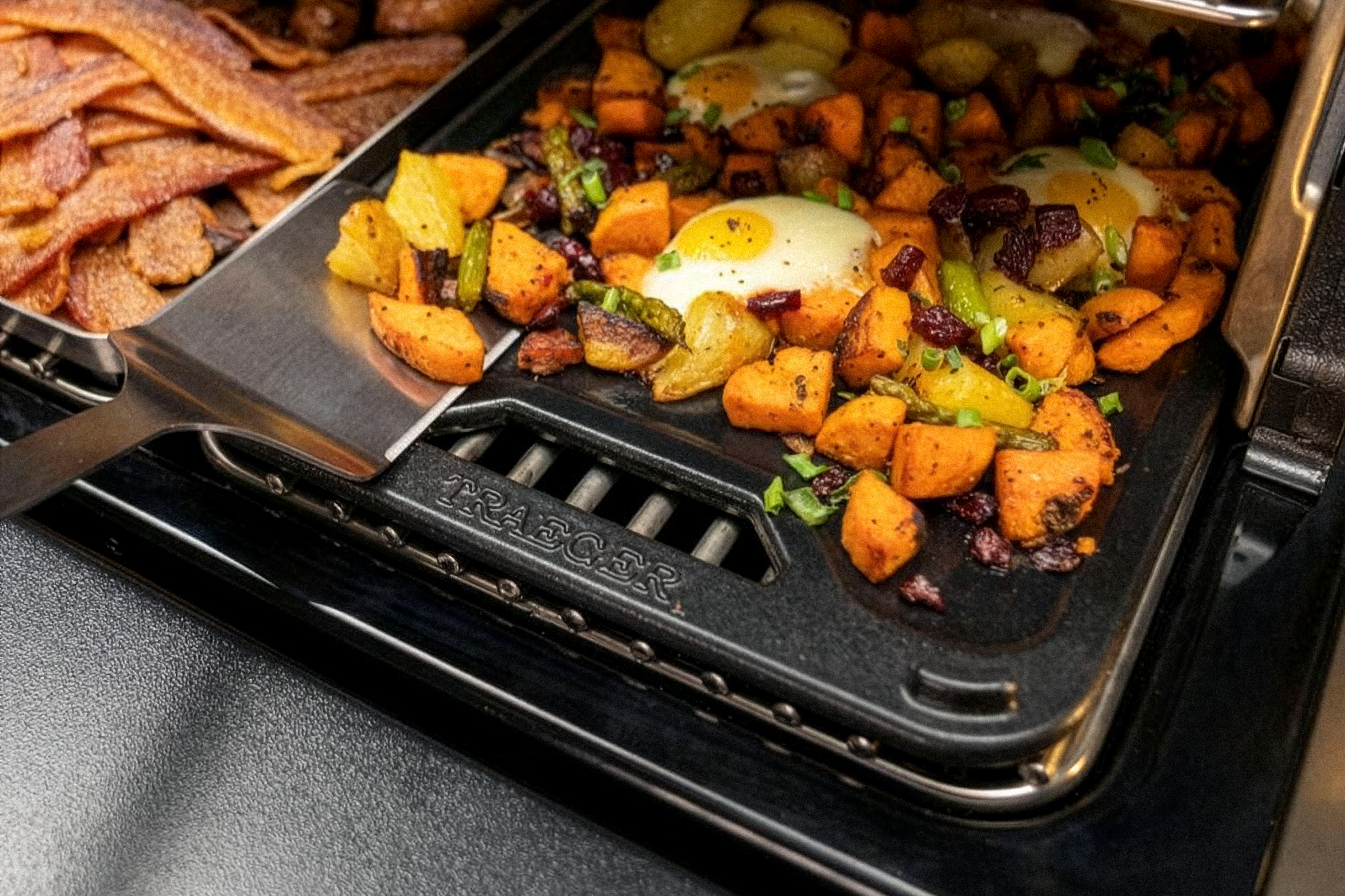 Traeger ModiFIRE Reversible Griddle