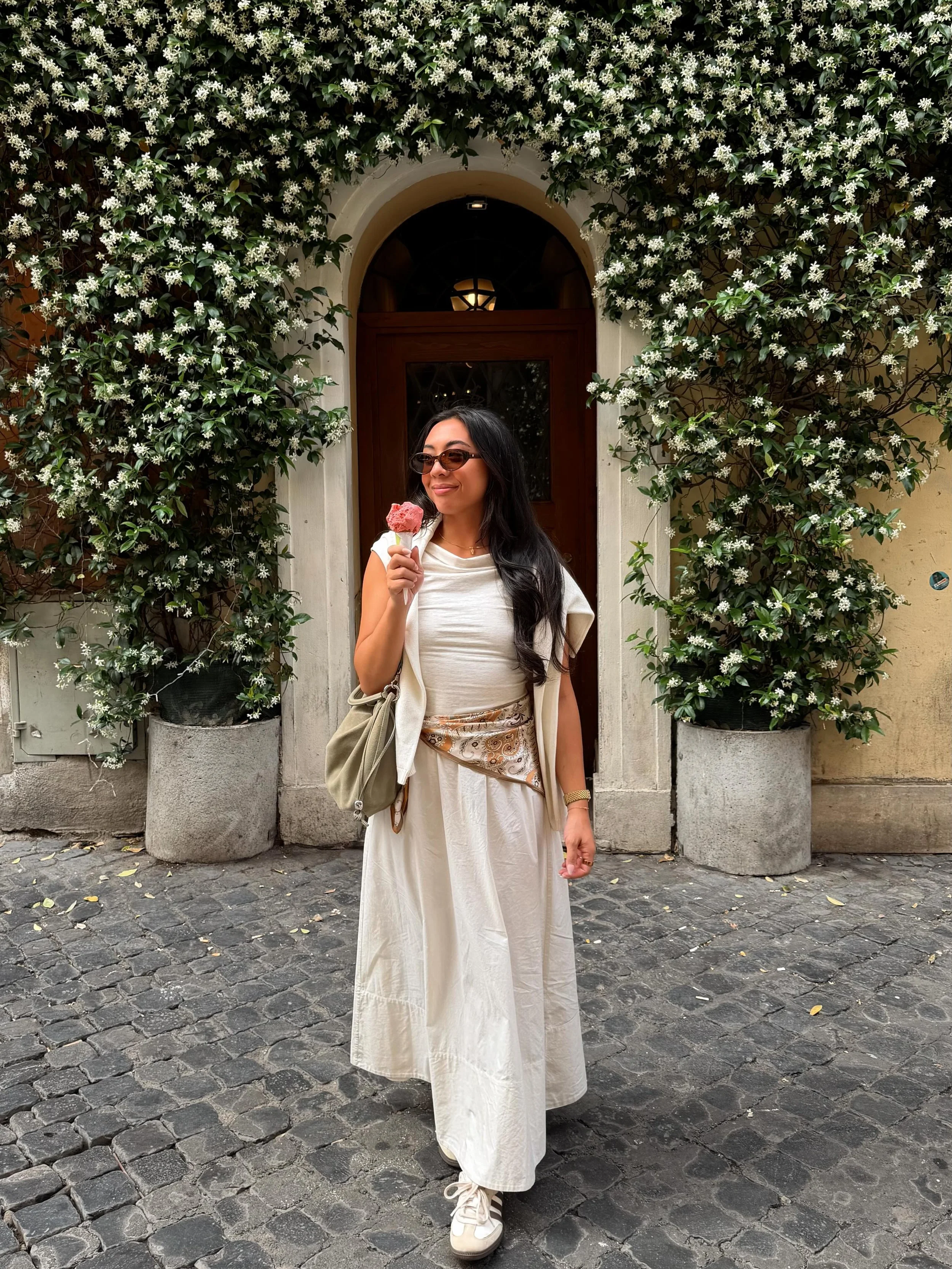 Pasta, spritz, gelato, repeat 😋🍝🍹

#eurosummer #europeoutfits #romeitaly #europetrip #whatimwearingtoday