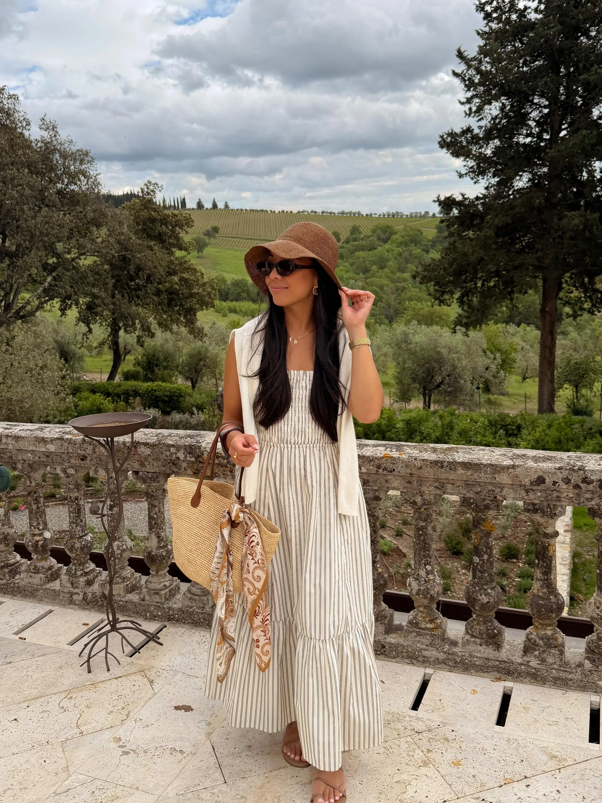 The Tuscan countryside is everything I hoped it would be☀️ (despite getting a stomach bug 🫠)

#tuscanstyle #italytrip #eurosummer #europeoutfits #vacationstyle