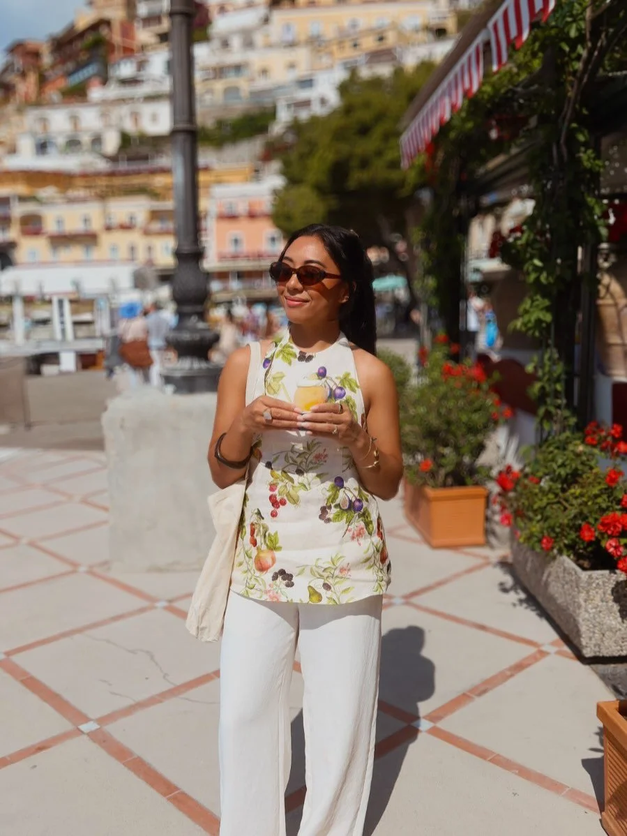 One final morning stroll in Positano 🍋 so sad to be leaving this place and so grateful for the past 2 weeks! 🥹

#italytrip #eurosummer #italyoutfit #positano #amalficoast