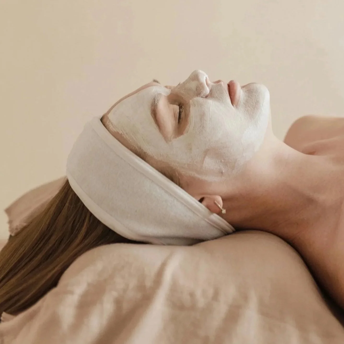 Quick Facial, Rapid Facial, fast facial with professional facialist