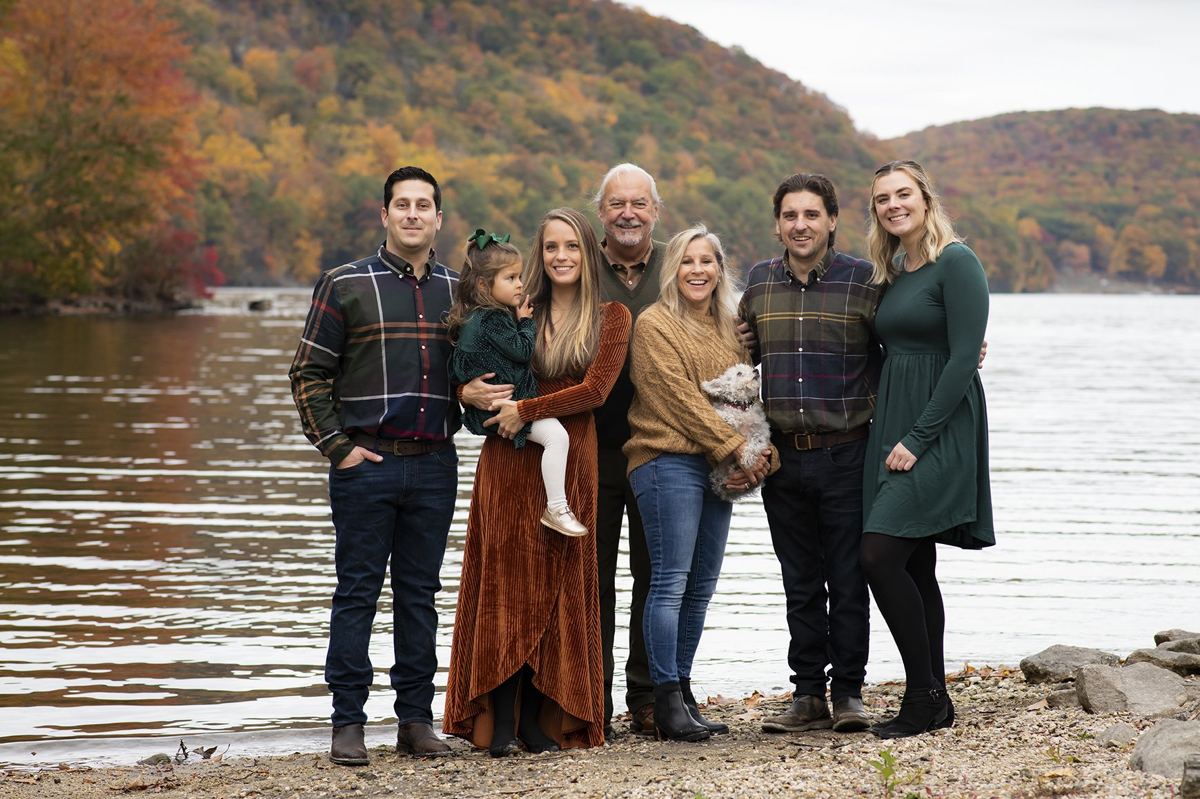 Family photography at Poet's Landing, Danbury, CT - Family Photographer in Fairfield County by Candlewood Photography
