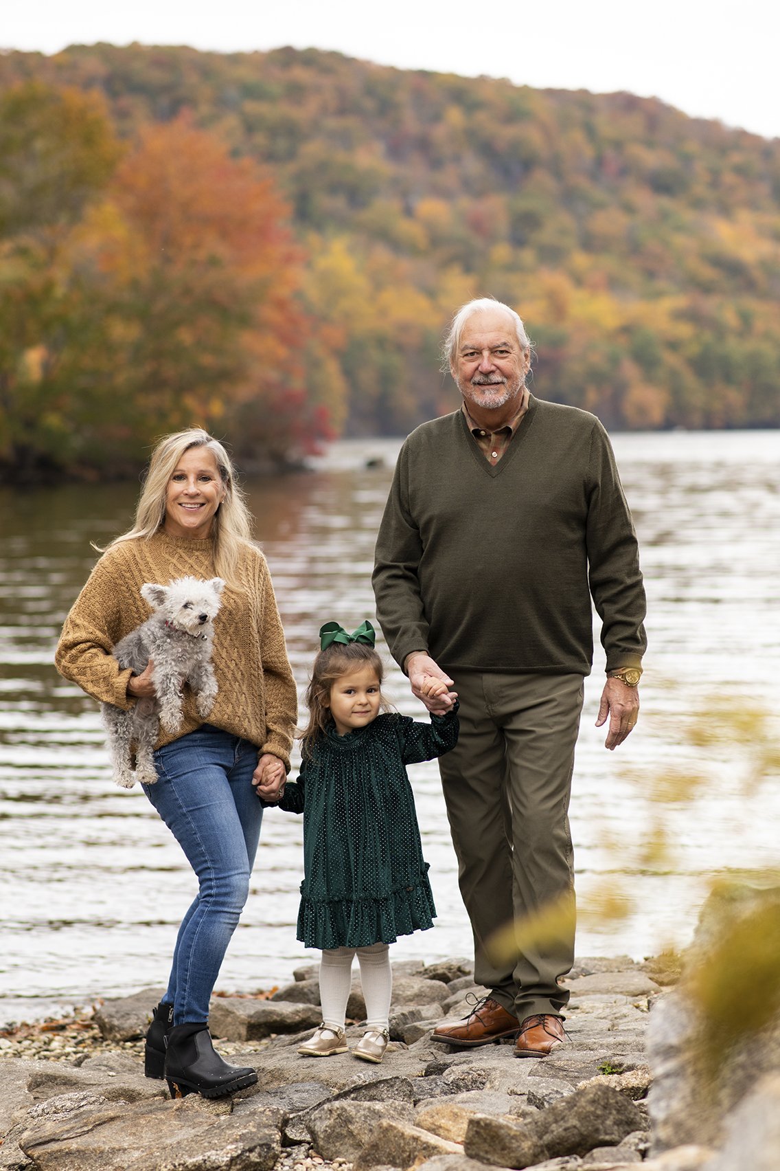 Family photography at Poet's Landing, Danbury, CT - Family Photographer in Fairfield County by Candlewood Photography