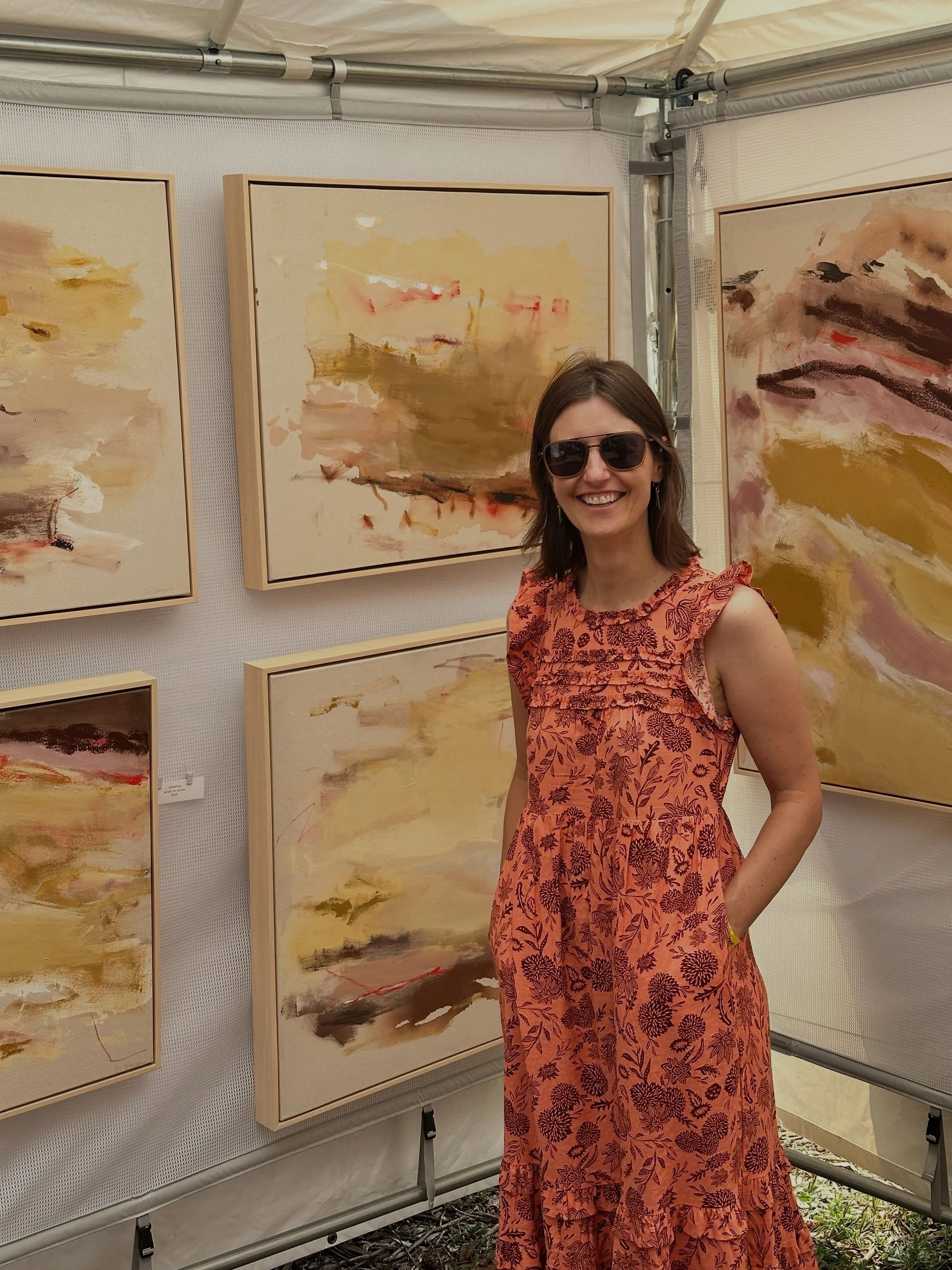 Thank you Bozeman and @sweetpeafestival for hosting me for my first outdoor art fair! So many great conversations, new connections, and one of my favorite parts, meeting other artists. And yes&hellip;everything I wore matched my artwork. Guess it&rsq