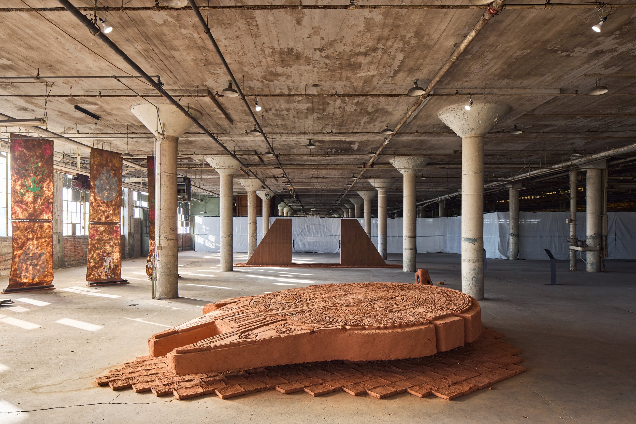 rafa esparza

Mexica Falcon after Dewey Tafoya, 2024
Steel, adobe, car jacks, and adobe tiles