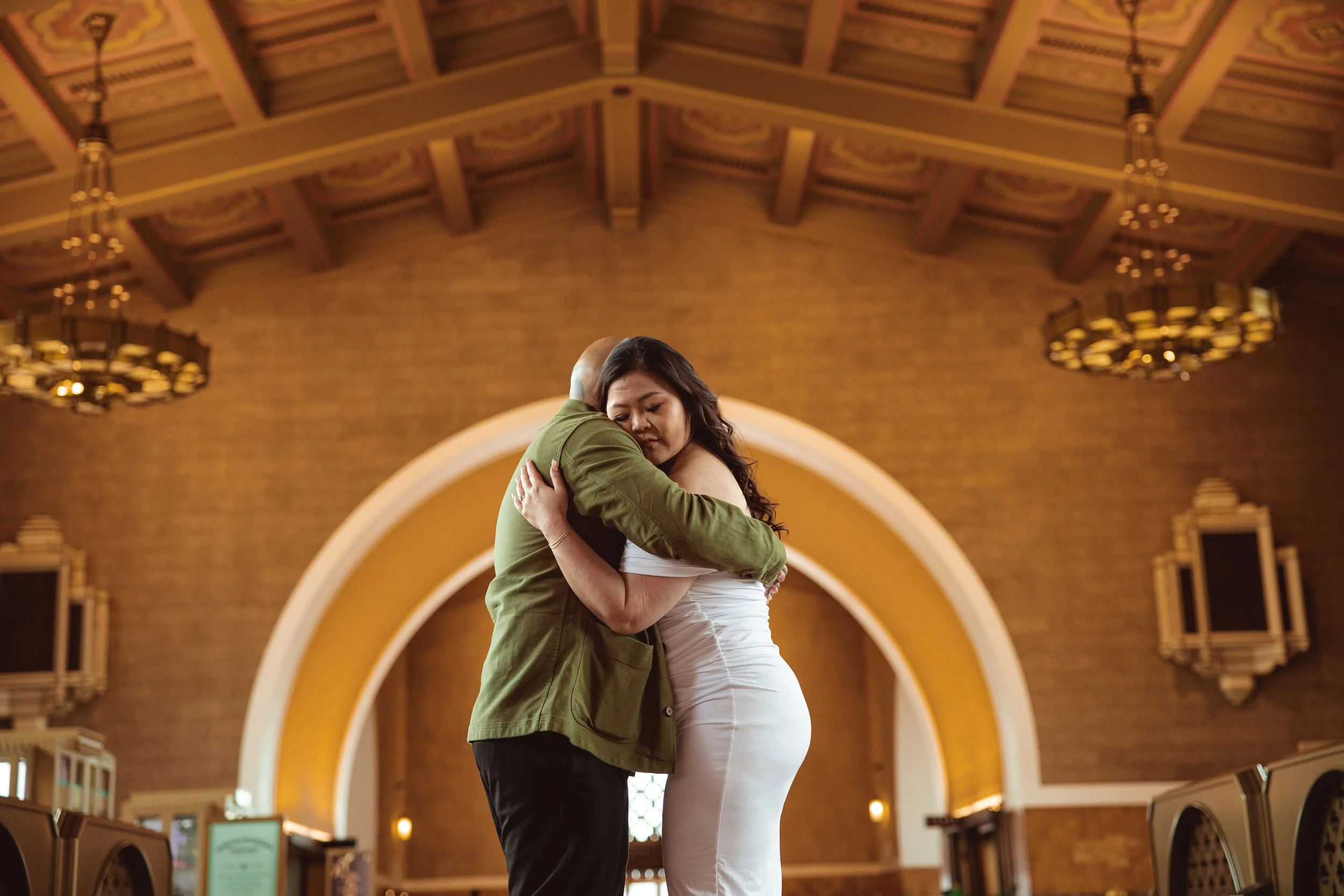 disney concert hall engagement photography (53).jpg