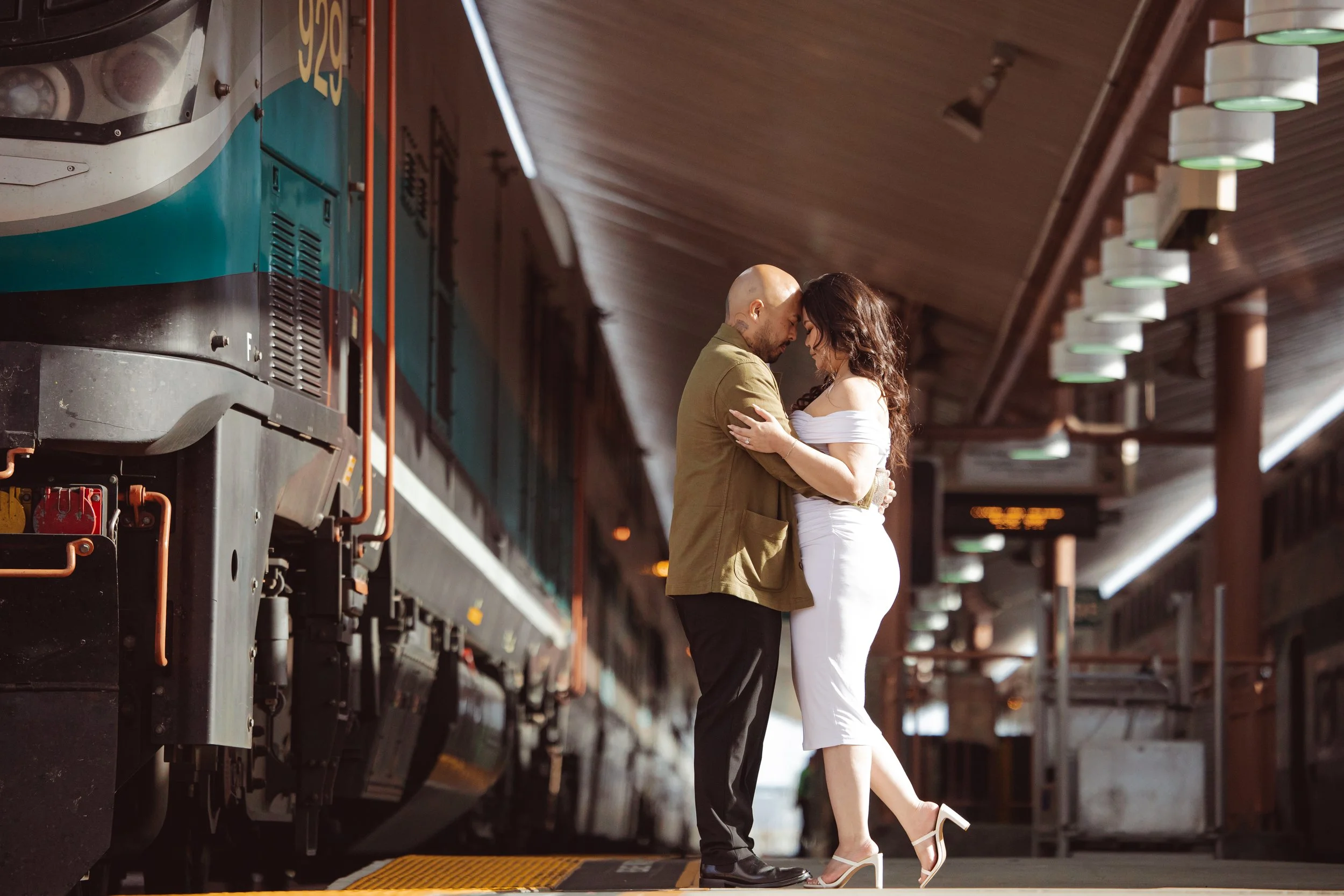 disney concert hall engagement photography (62).jpg