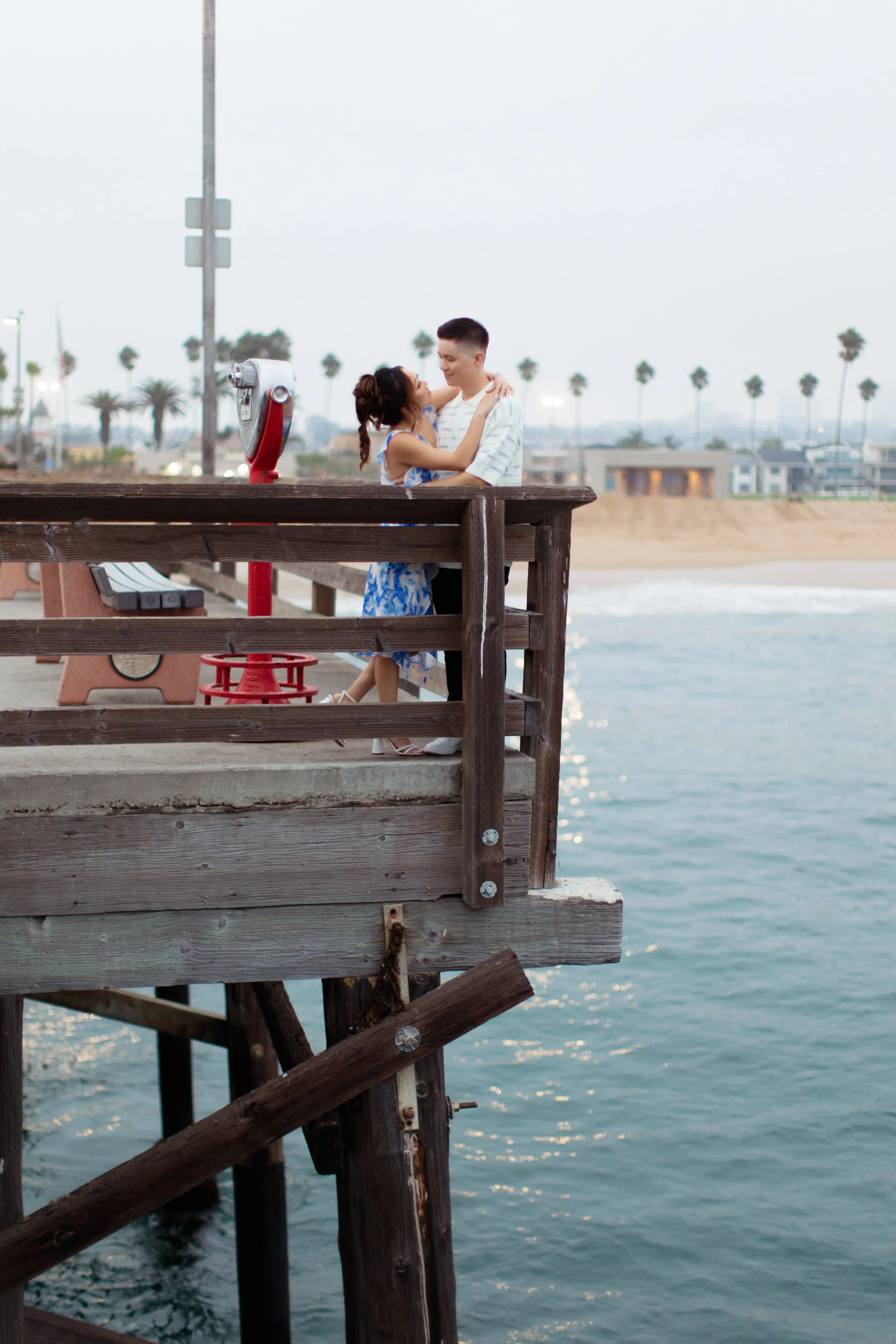 Balboa Pier engagement photography (15).jpg