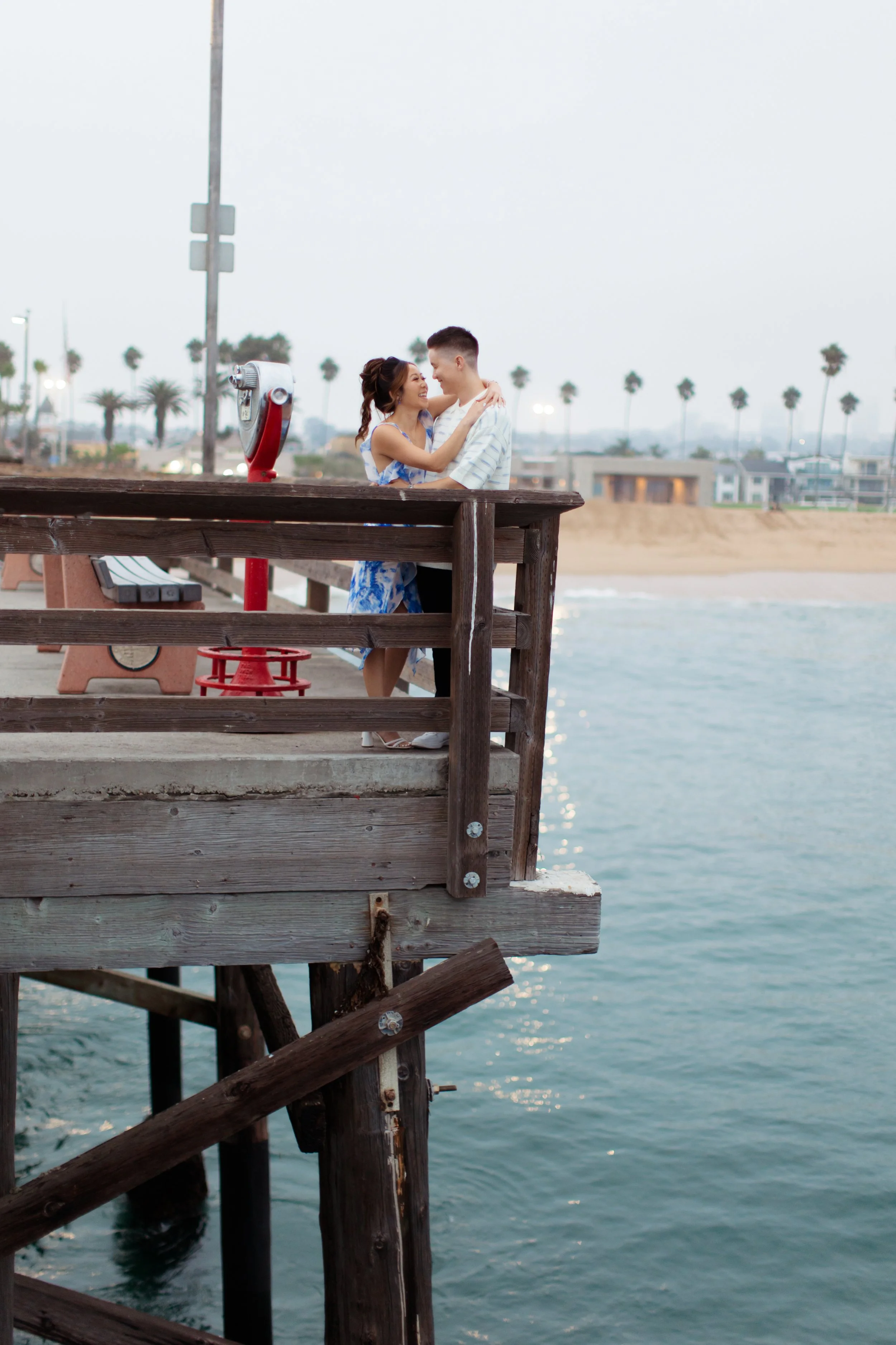 Balboa Pier engagement photography (16).jpg