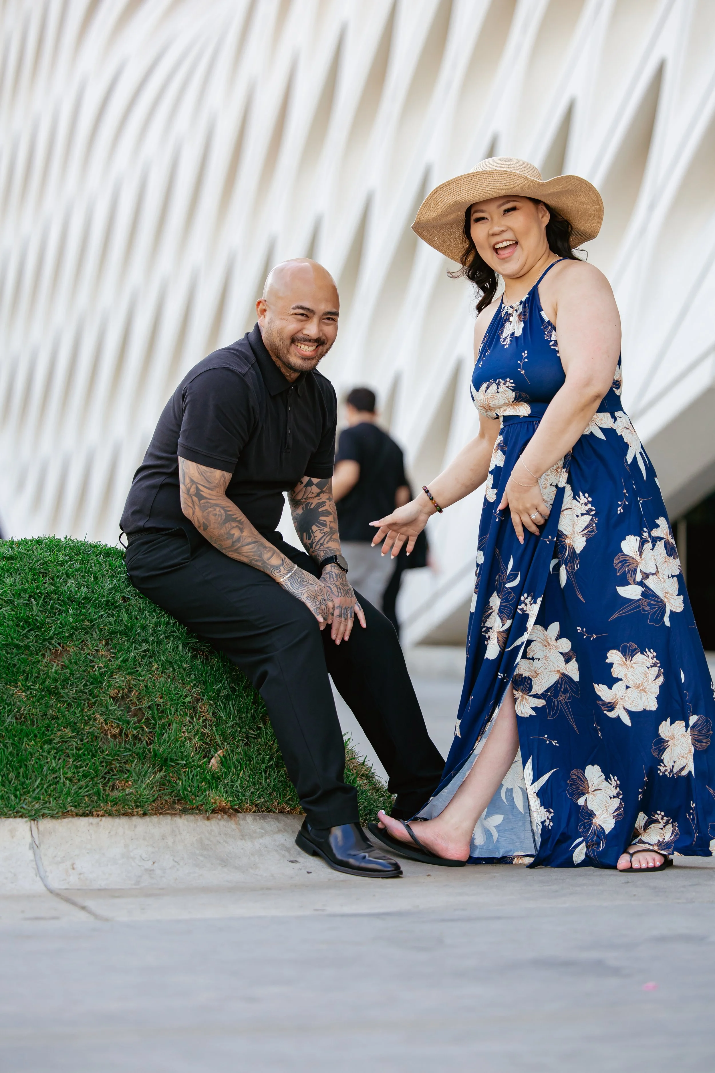disney concert hall engagement photography (34).jpg