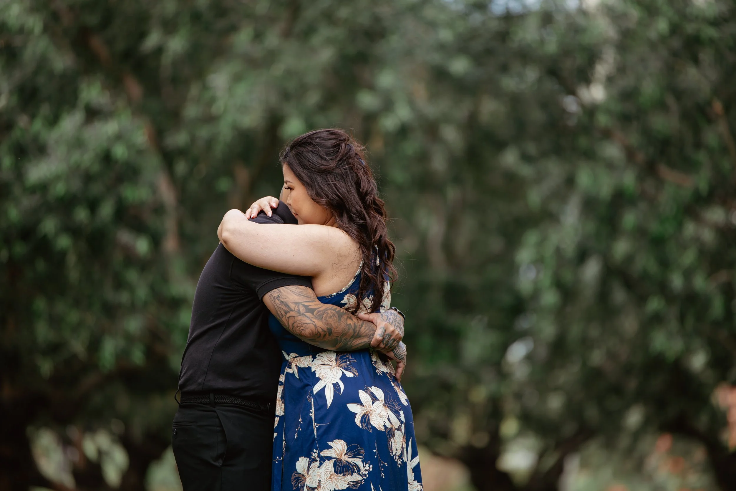 disney concert hall engagement photography (25).jpg