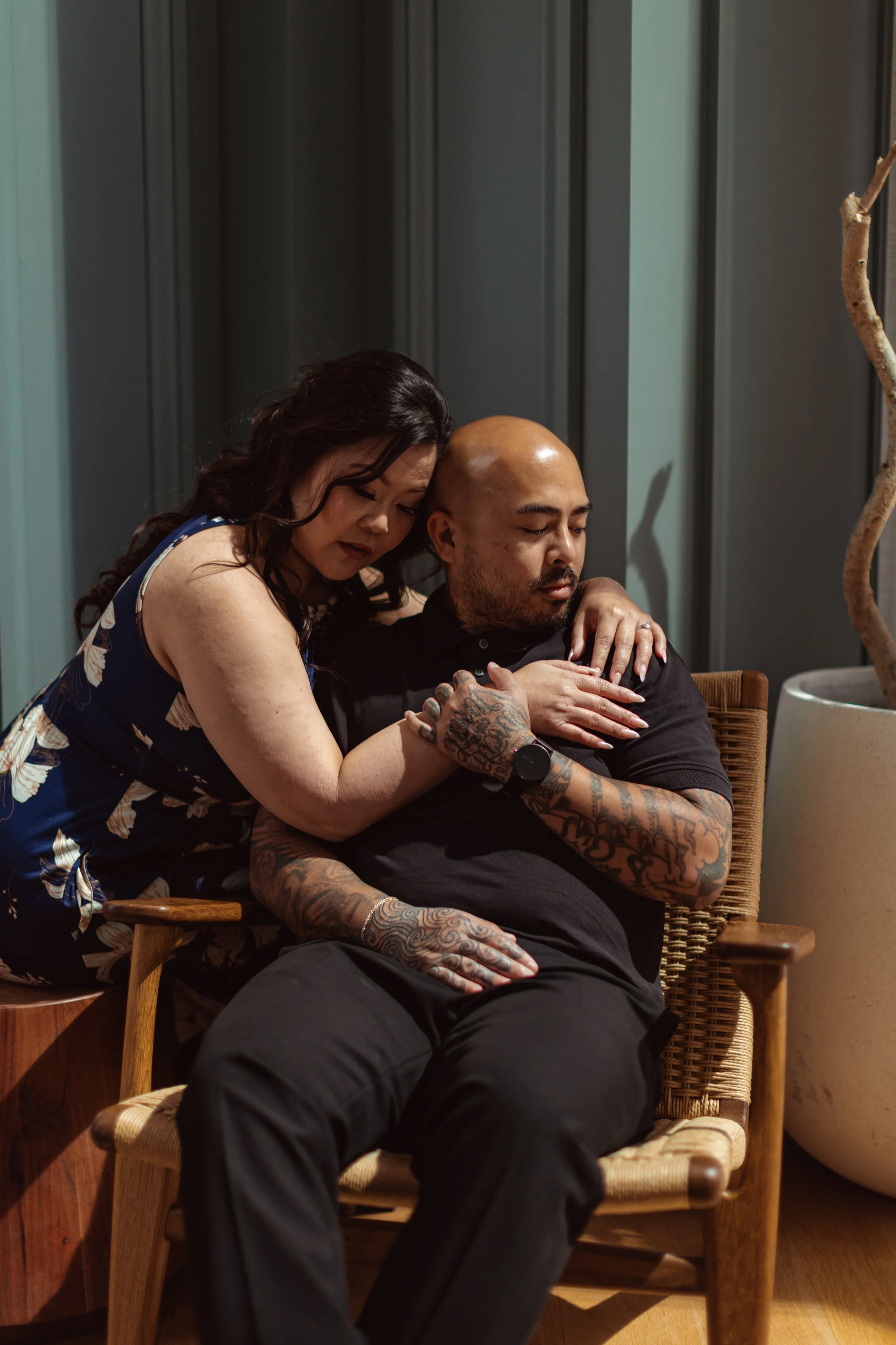 disney concert hall engagement photography (17).jpg