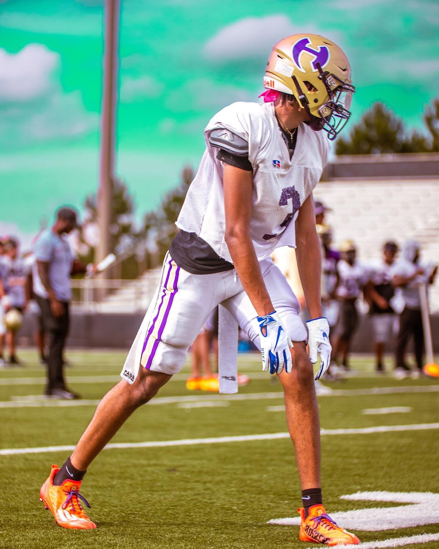 Pressure Packed🧨👾

Comment Your Favorite⭐️👹

Follow @thegrittymentor 📸

@hiramhornetsfb ♨️

#football #highschoolfootball #photography #footballplayer
