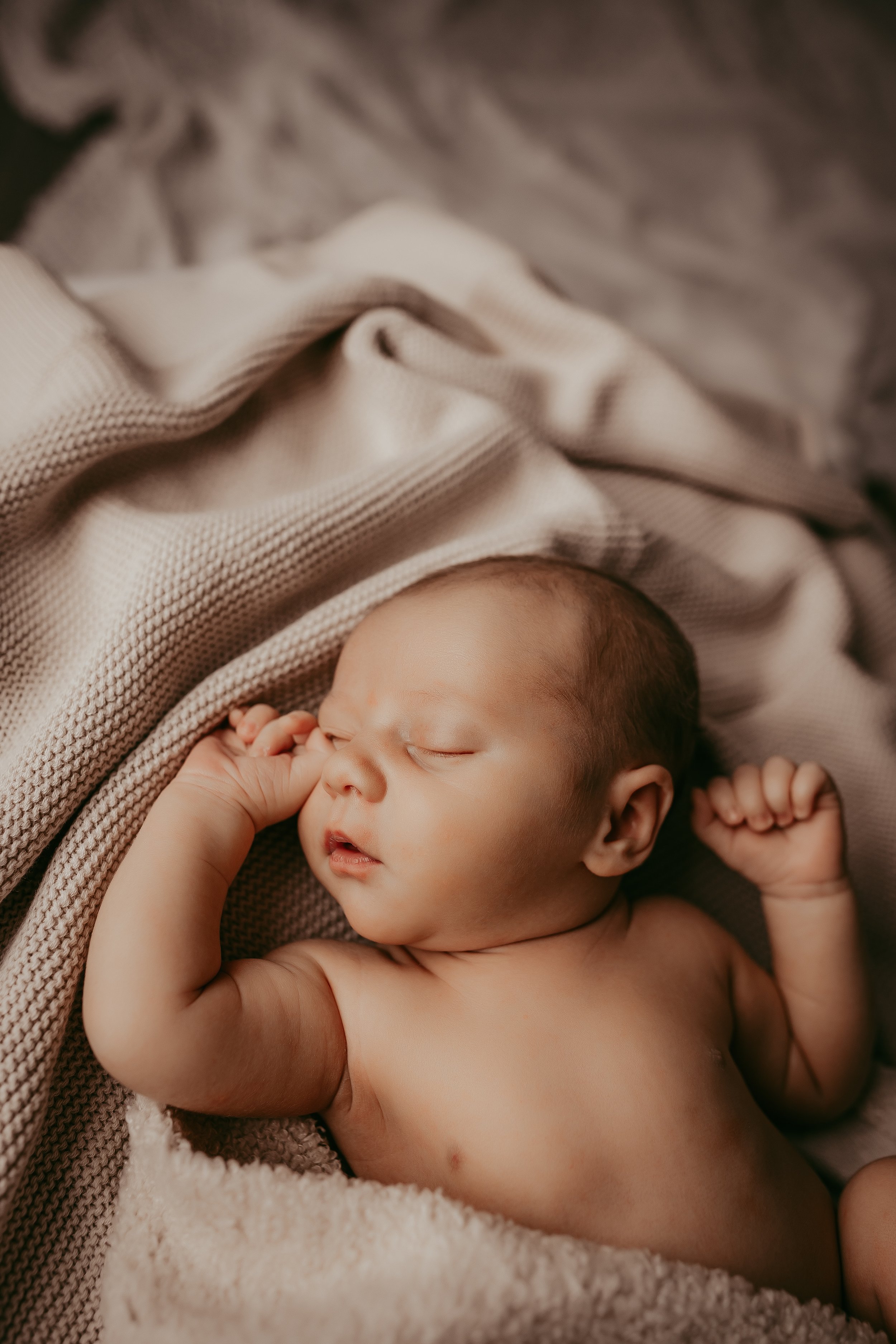 Newborn_Photographer_Nebraska-3.jpg