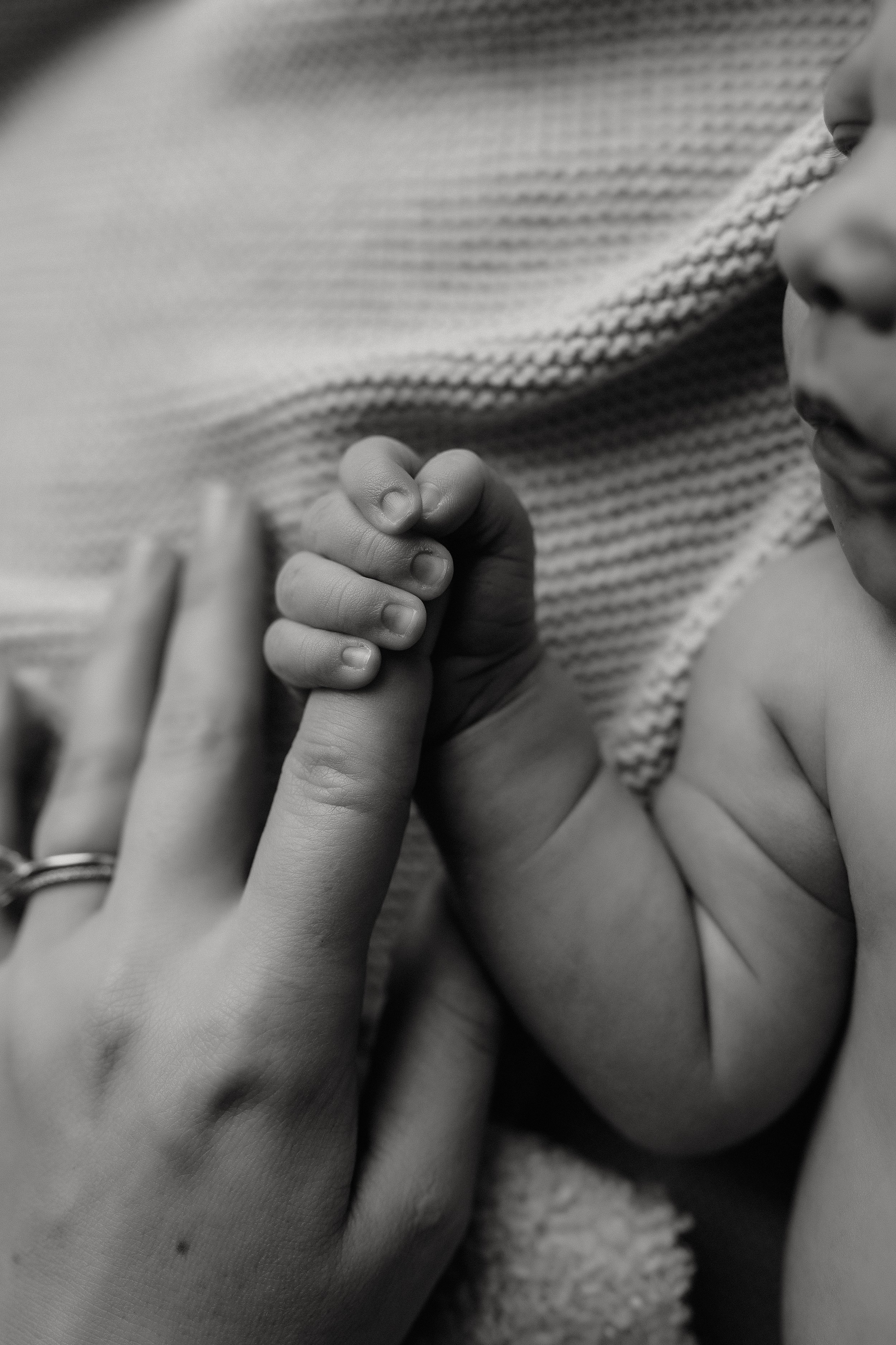 Newborn_Photographer_Nebraska-15.jpg