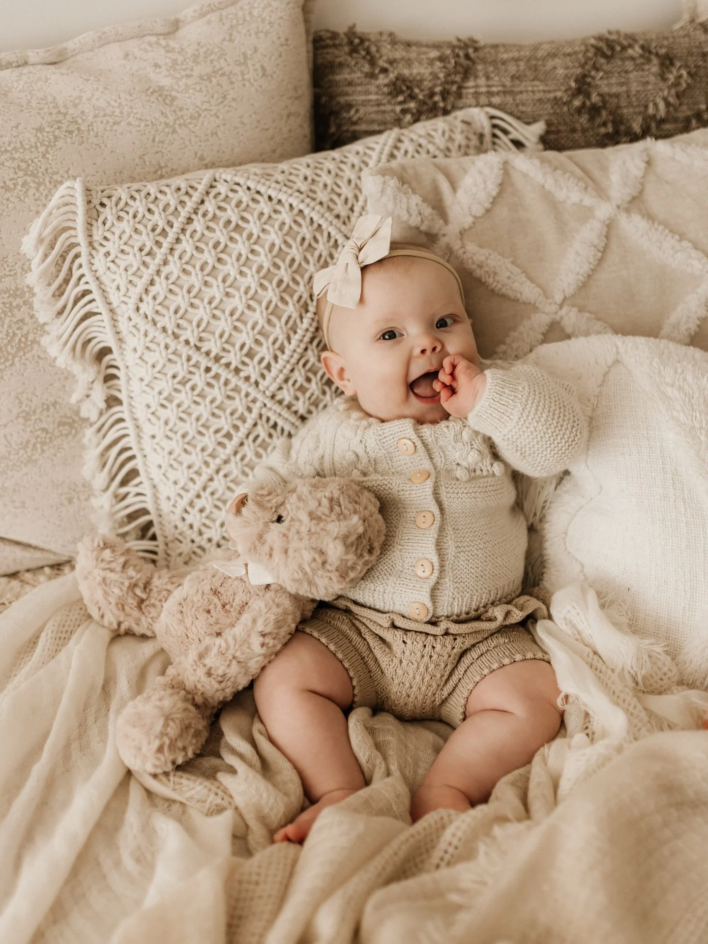 Sweet baby Callie is a ray of sunshine. Her six month session was pure joy. 💛