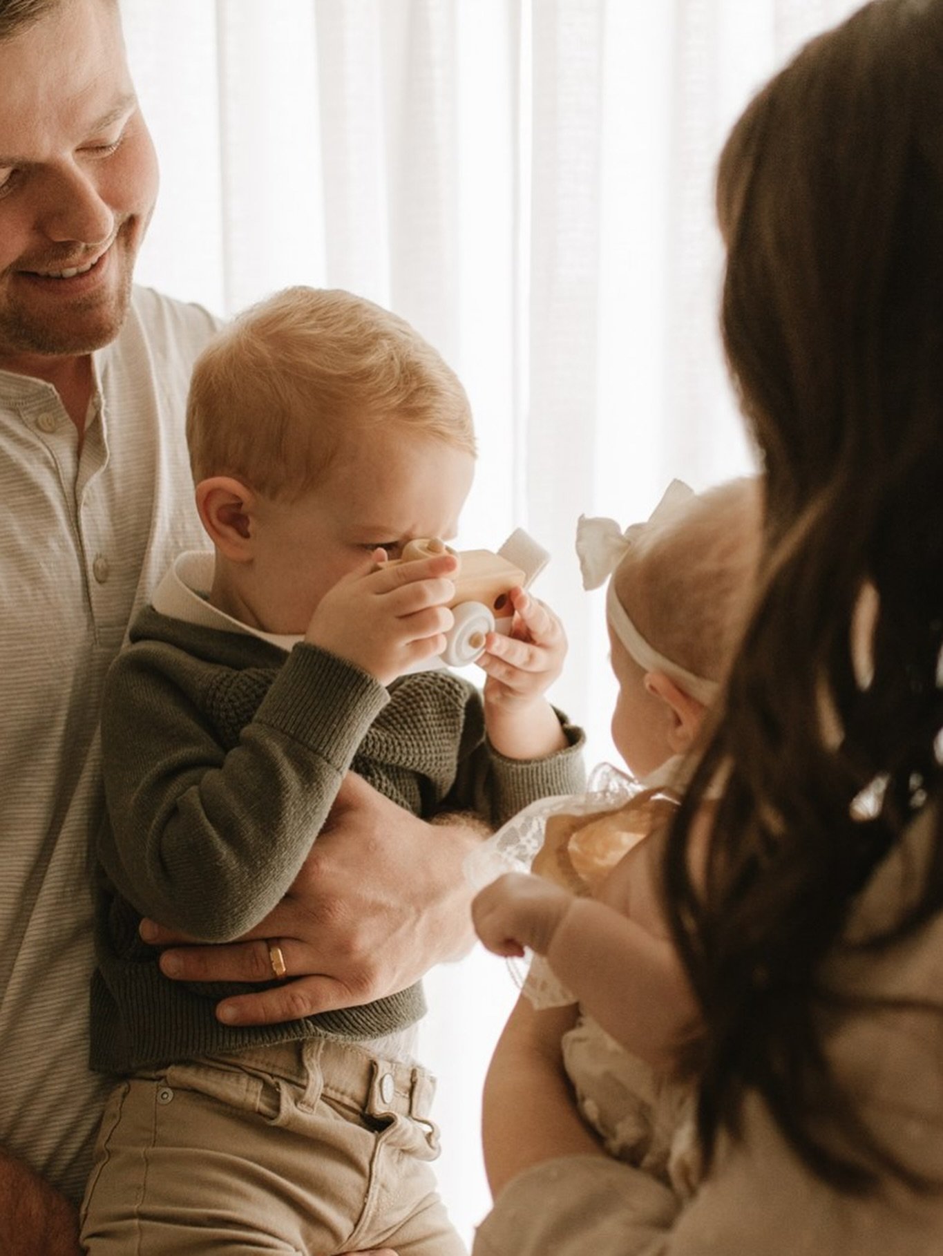 Swipe through for some major cuteness &mdash;&mdash;&mdash;&mdash;>> 🥰

Sweet Evalyn at six months. 🤍