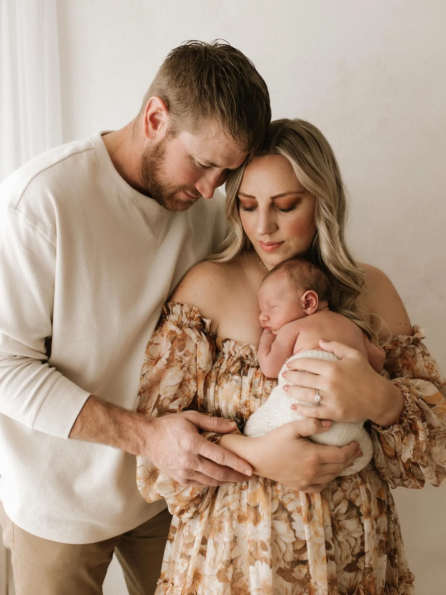 It was a special treat to capture these newborn photos for my dear friends. 💙 What a gift you are precious boy!