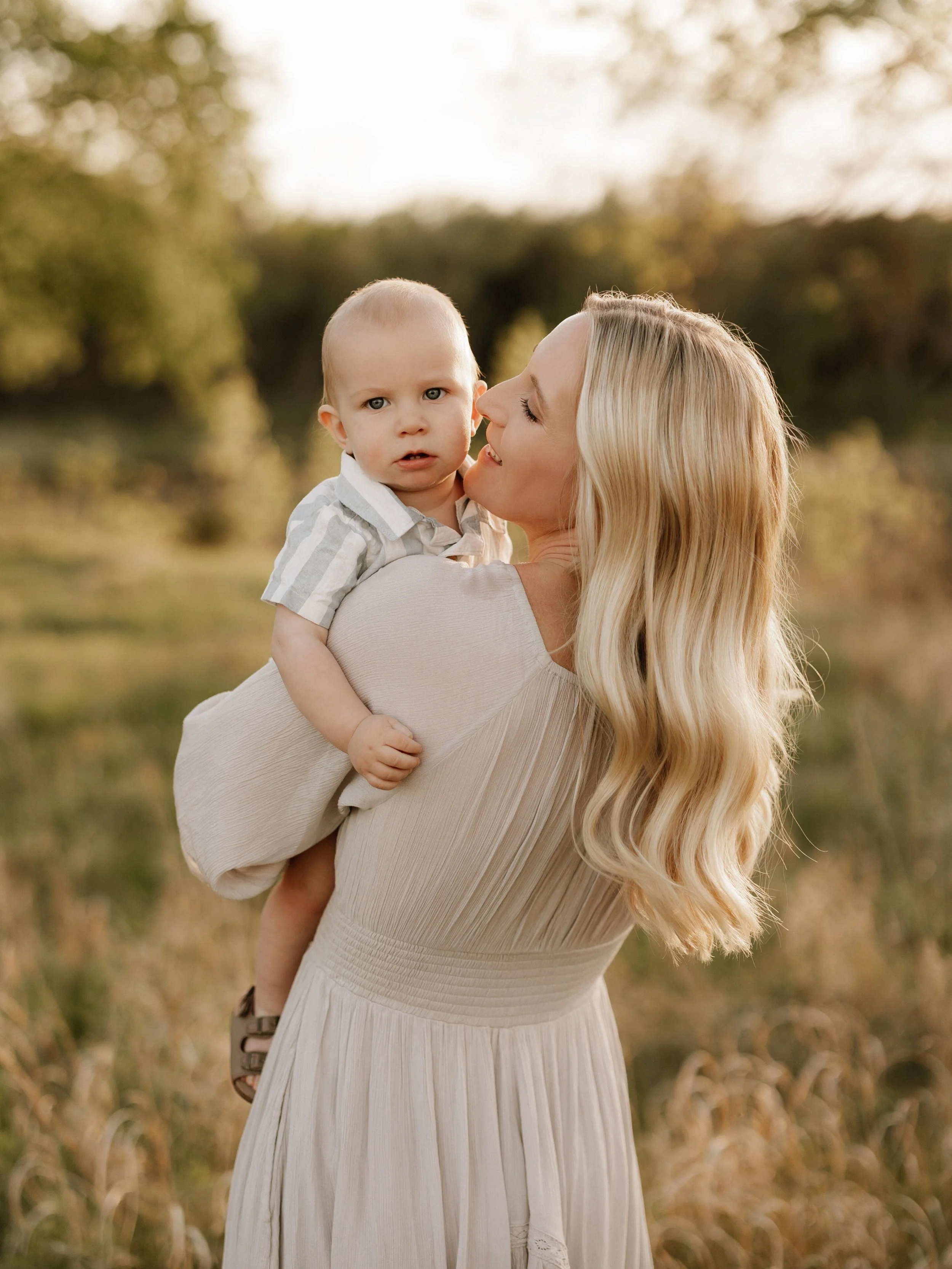 A beautiful night celebrating this sweet little guy&rsquo;s first birthday. 🎉

Central Nebraska Family Photographer

www.rachelleleephoto.com/family