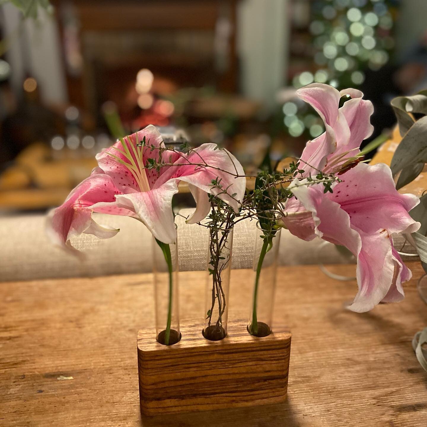 Turns out that same Zebrawood spice rack also works great as bud vase! I just love this thing in all its forms. It&rsquo;s elegant and subtle and looks even better being modeled by @andialhadeff 
Still time to get one before the end of the year if yo