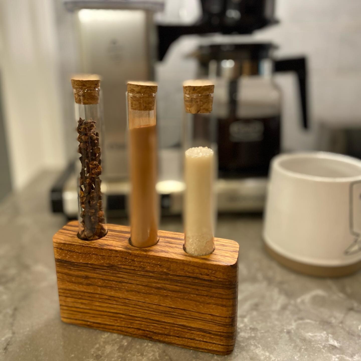 I am feeling really proud of how this simple spice rack turned out and I love the look of the Zebrawood! Only thing is, we can&rsquo;t decide if we should use it for cooking spices or at our coffee station. What do you think??
.
.
.
#woodworking #kit