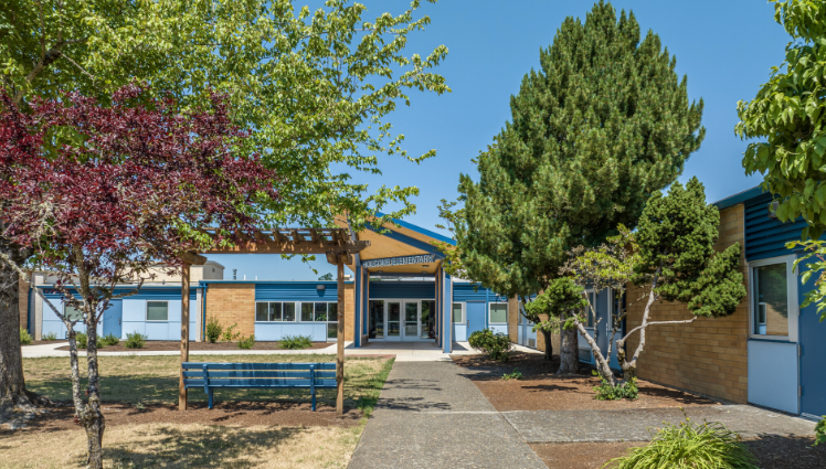 Holcomb Elementary School