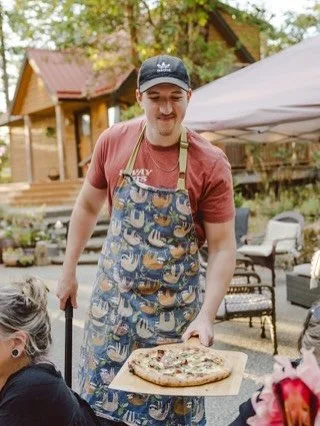 PIZZA PIZZA PIZZA 
 
at the FARMSTAND on Saturday, October 11 from 12 - 5pm. 

Our season is winding down soon, so we wanted to bring something fun and comforting to our community. What gives that feel like PIZZA?

Atum from @brimstonepizza will brin