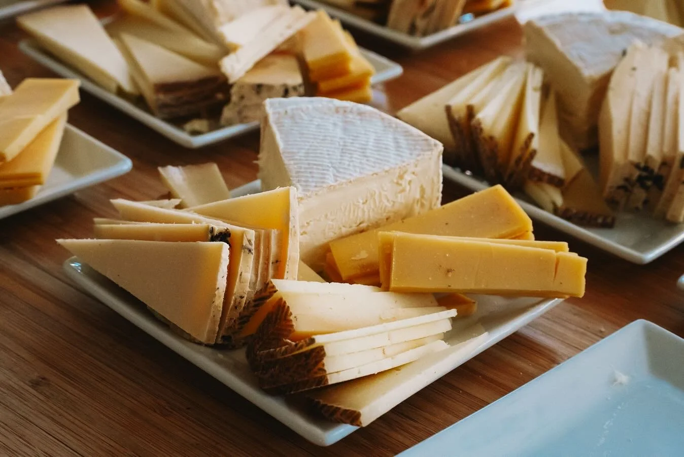 🧀 We’re just here for great cheese 🧀 
Soft, bold, melty, earthy, moody - we love it all! 
Great cheese. Great wine. Zero regrets 😉
🧀 @saycheeseyyc 
📸 @demizaleskova