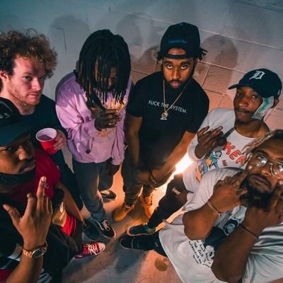 Mosh Pitt Gang (Okir, Michiganja Malcolm, Moon Man Dan) - Oliver Twist