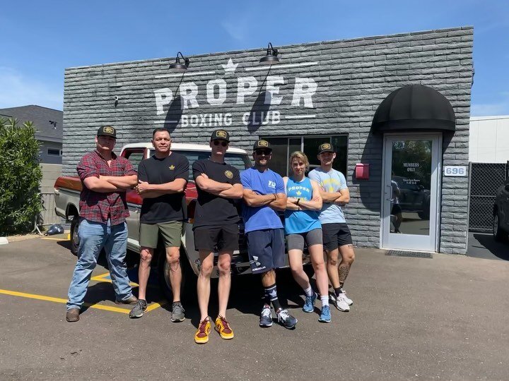 Team Proper 🔥

#proper #boxing #club #boxingtraining #boxingclub #team #striveforgreatness #gang #squad #tmc #tbe #goat #phoenix #arizona #az