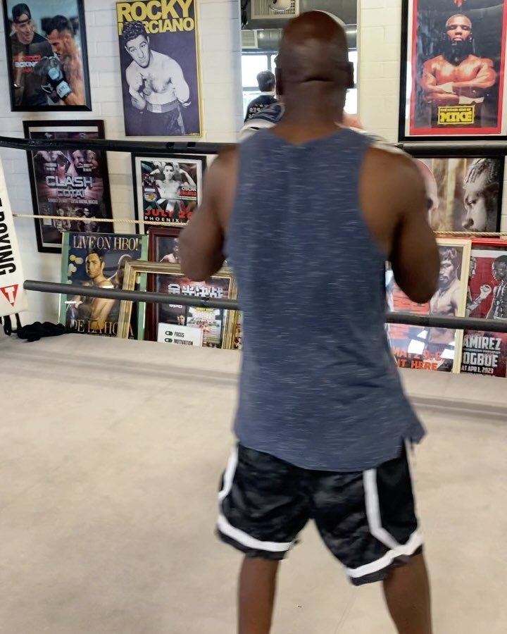 Tuesday Work🔥💯🥊

#boxing #boxer #gym #train #fight #proper