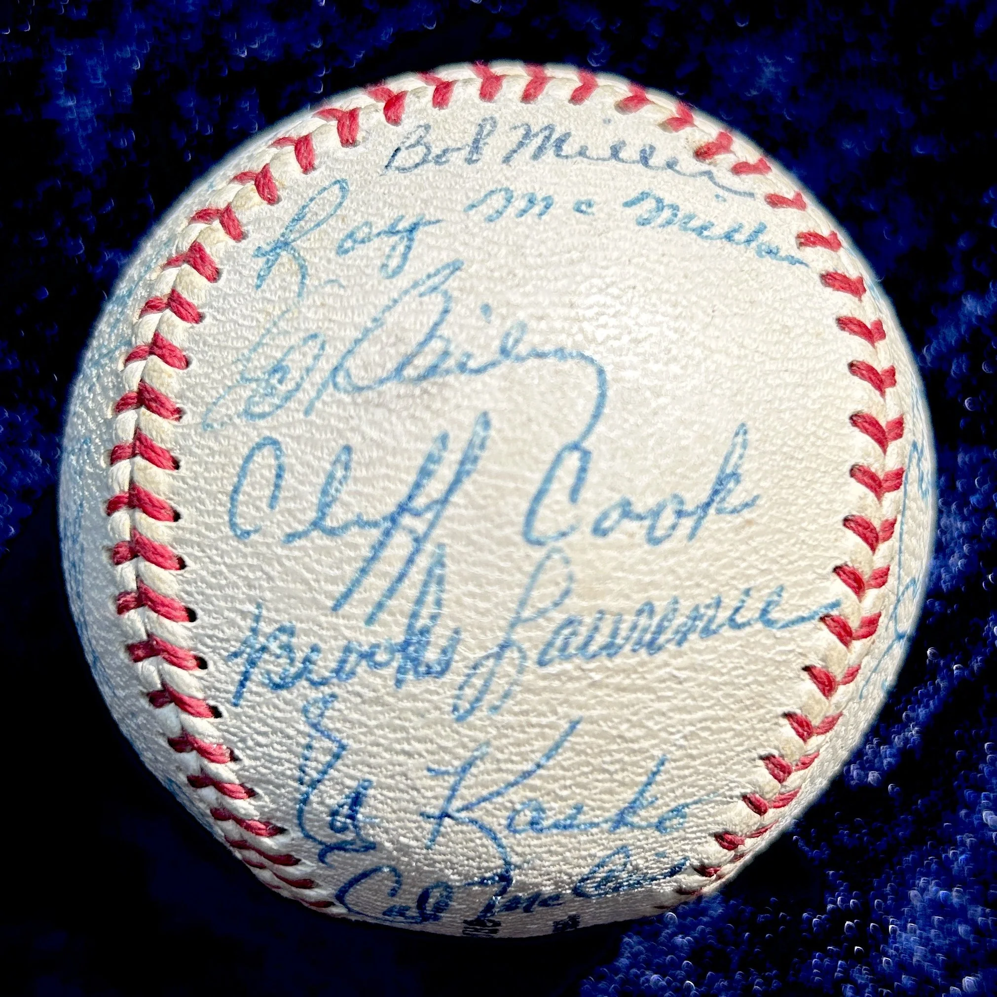 1960 Cincinnati Reds Team Signed (31) Official National League Baseball. Frank Robinson, Gus Bell, Vada Pinson. PSA