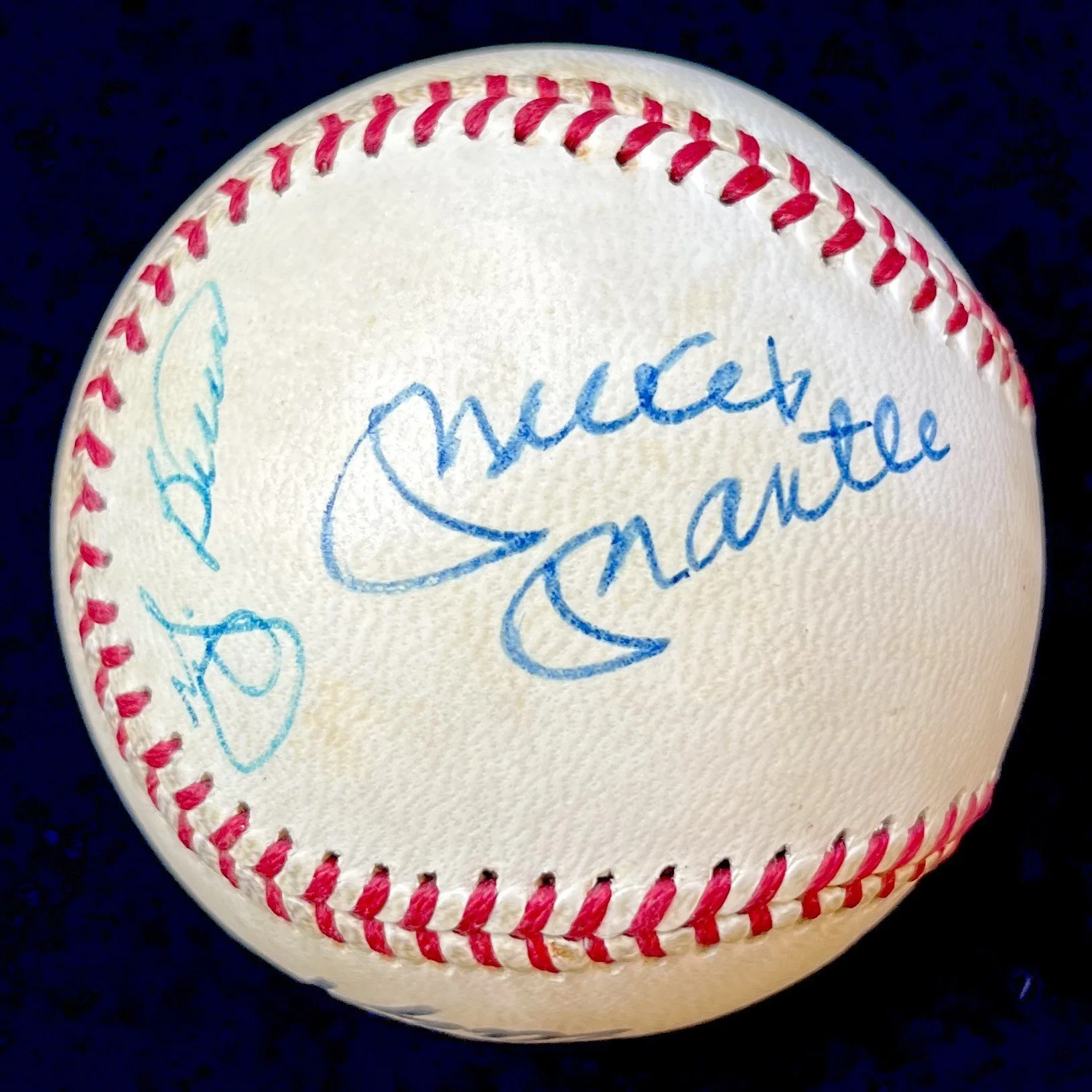 Hall of Famers and Stars Multi Signed Official Major League Ball. Mickey Mantle, Yogi Berra, Duke Snider, Willie Mays, Billie Martin, Joe Collins. JSA