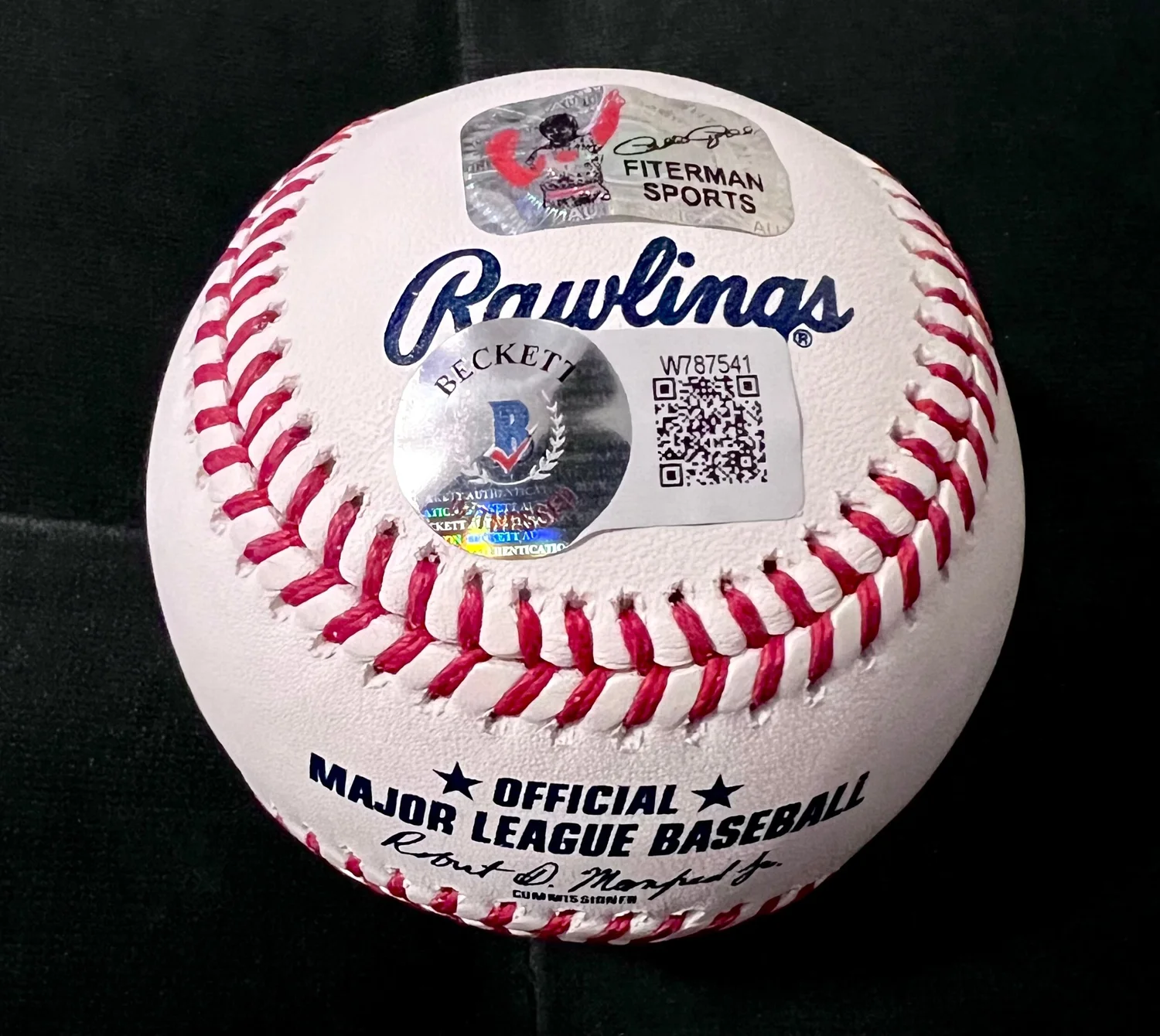 Pete Rose “Charlie Hustle” Signed Official Baseball — The Bullpen