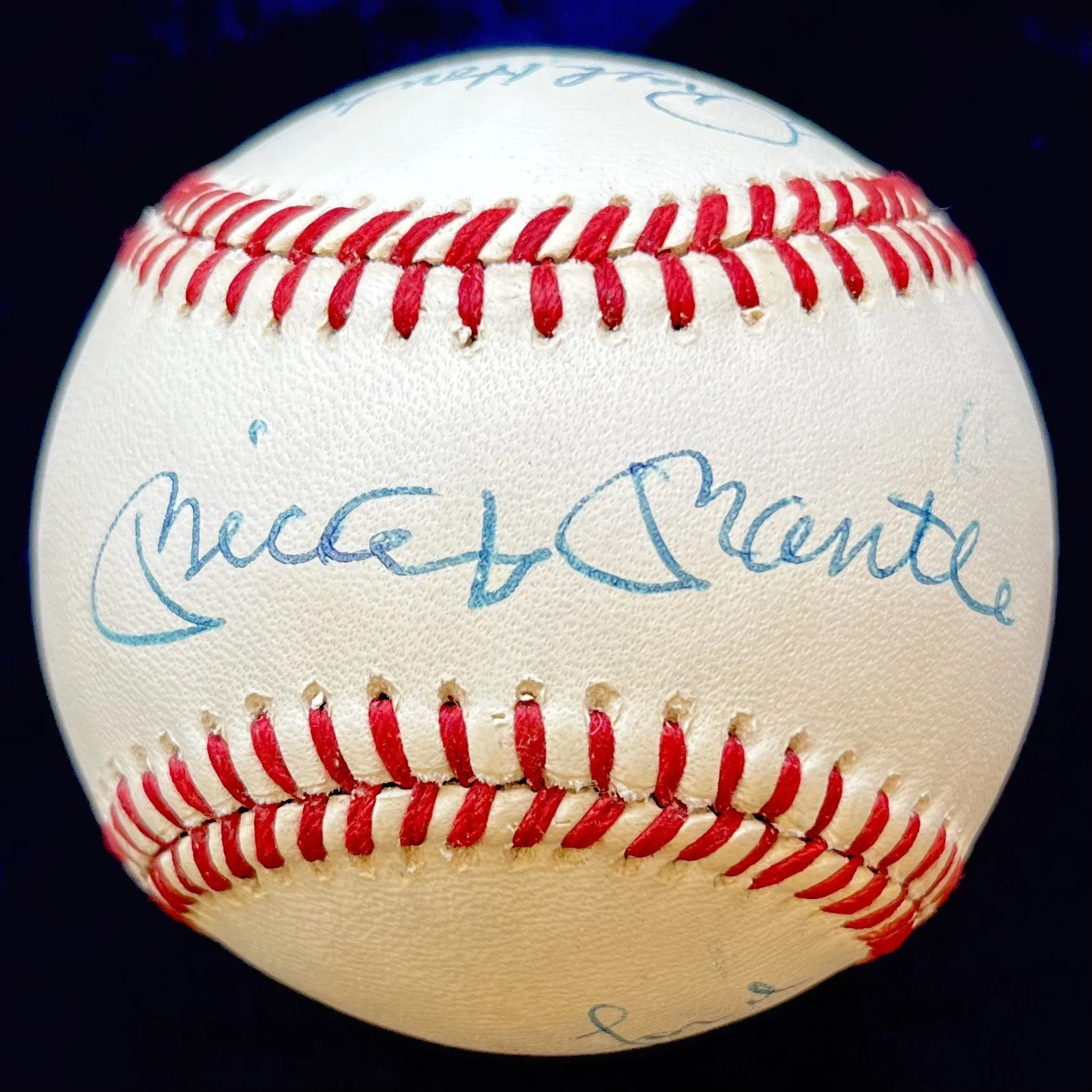 New York Yankees Hall of Famers and Stars Multi-Signed Official American League Baseball. Mickey Mantle, Enos Slaughter, Whitey Ford, Ralph Houk, Moose Skowron, Hank Bauer, Johnny Blanchard. JSA