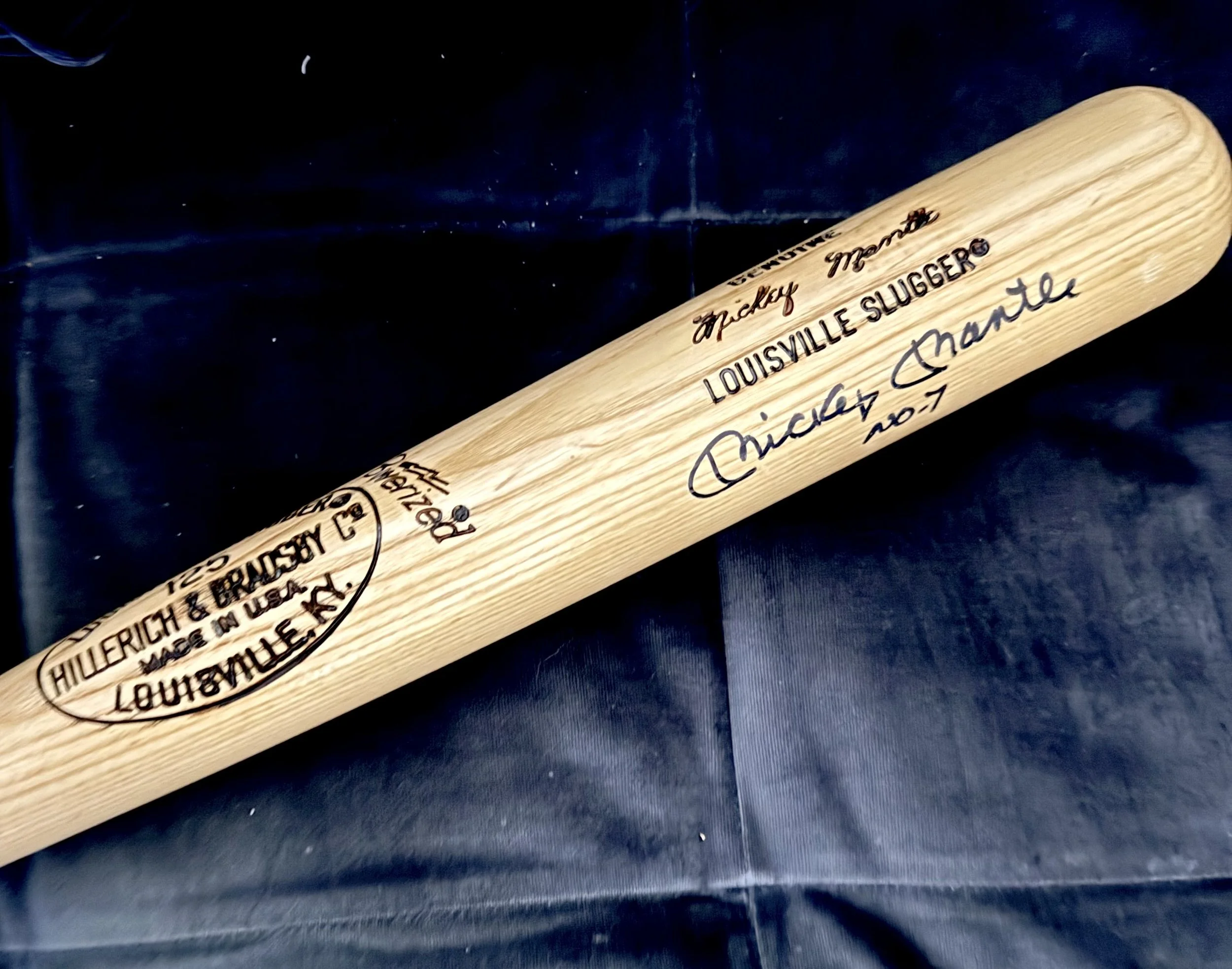 Mickey Mantle 1959 Topps Baseball Card 10. Beckett 6.5. Excellent