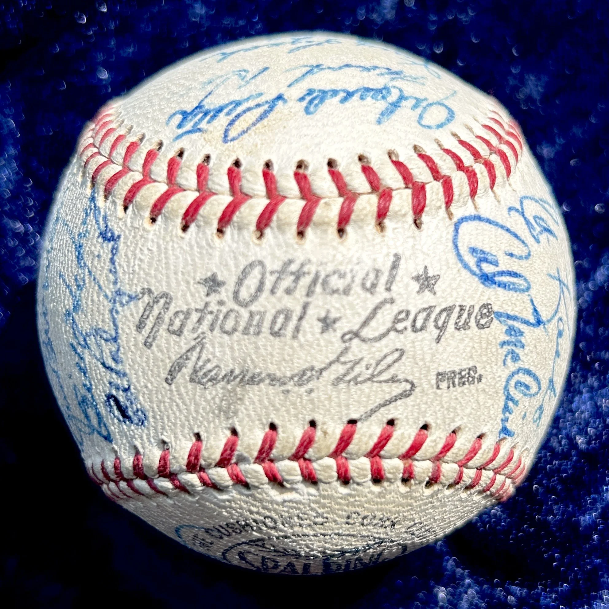 1960 Cincinnati Reds Team Signed (31) Official National League Baseball. Frank Robinson, Gus Bell, Vada Pinson. PSA