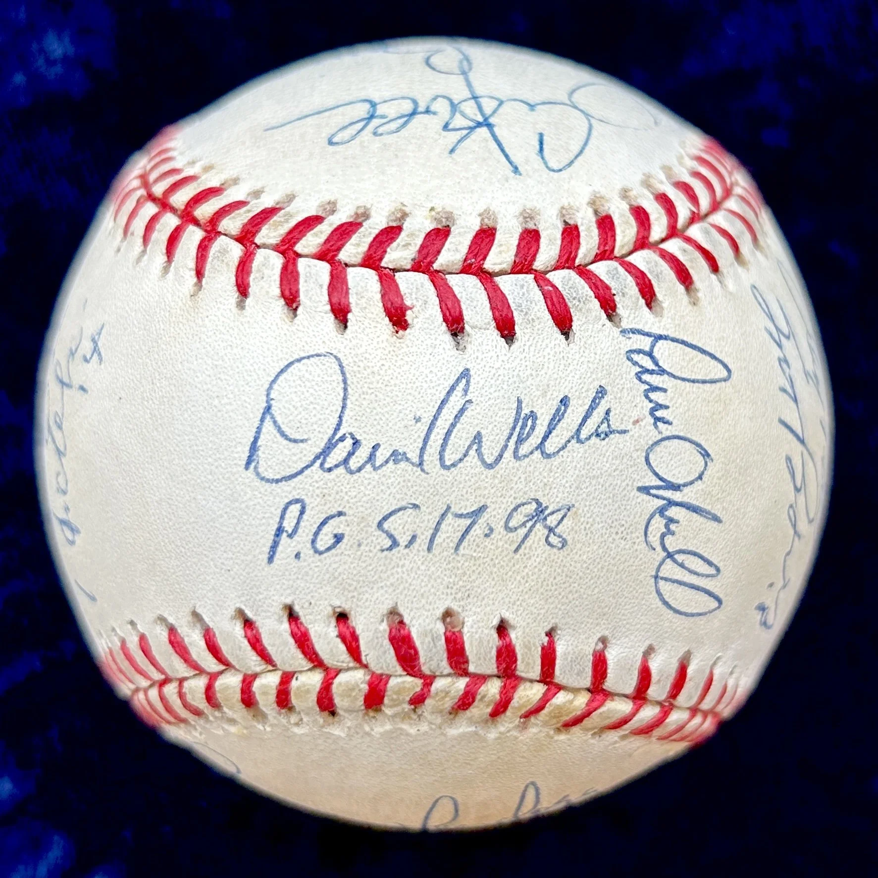 1998 New York Yankees Team Signed (21) Official American League Baseball. Derek Jeter, Mariano Rivera. Beckett, Steiner