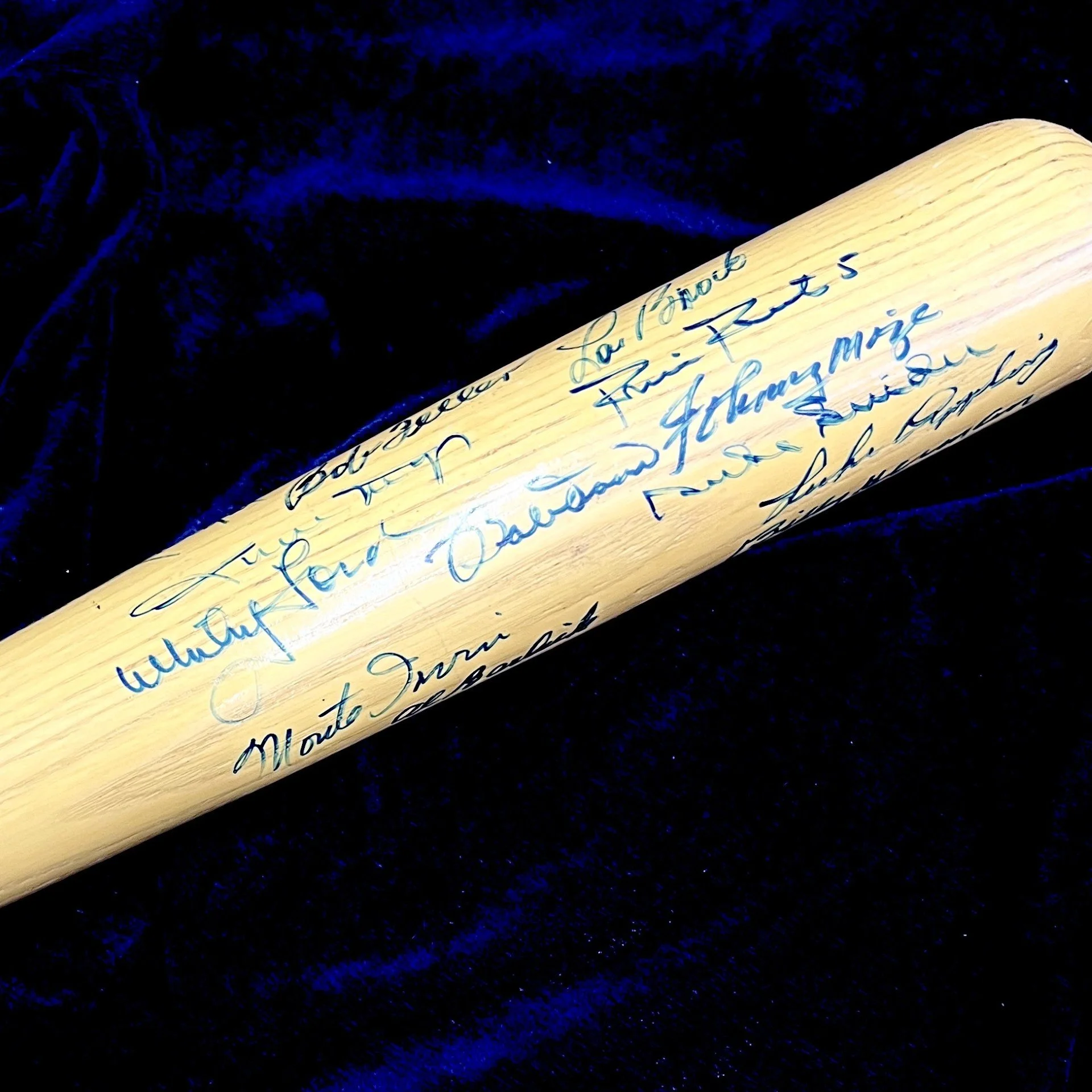 Hall of Famers Multi Signed Rawlings/Adirondak Baseball Bat. Banks, Stargell, Feller, Mays, Brock, Ford, R. Roberts, Snider. JSA