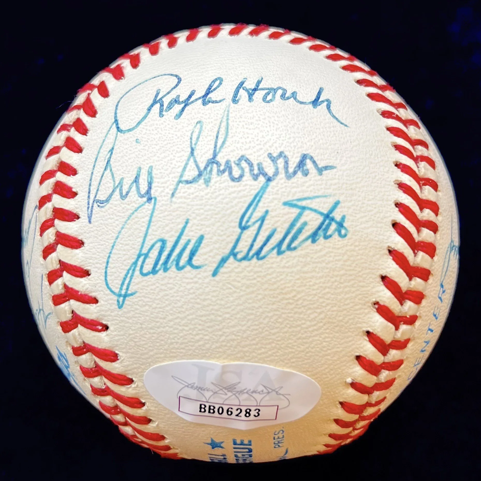 New York Yankees Hall of Famers and Stars Multi-Signed Official American League Baseball. Mickey Mantle, Enos Slaughter, Whitey Ford, Ralph Houk, Moose Skowron, Hank Bauer, Johnny Blanchard. JSA