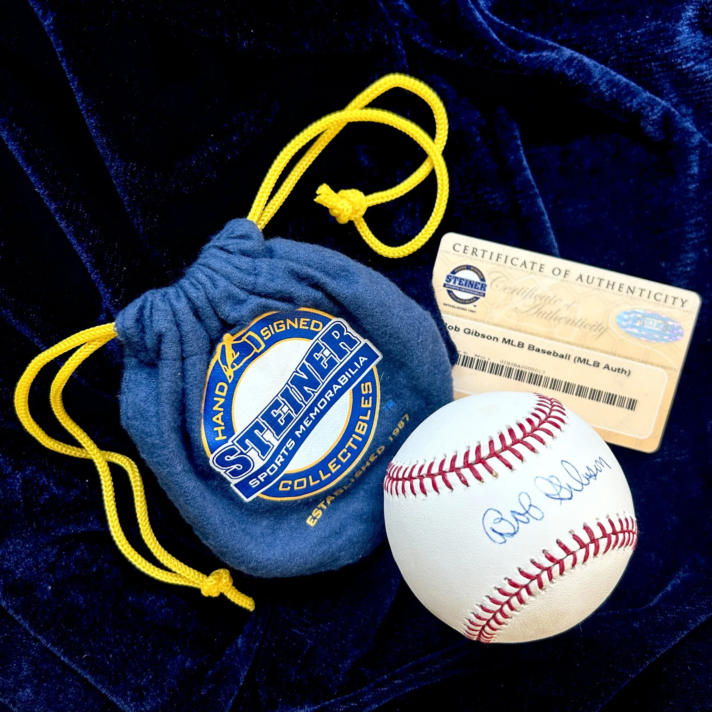 Bob Gibson Signed Official Major League Baseball. Steiner